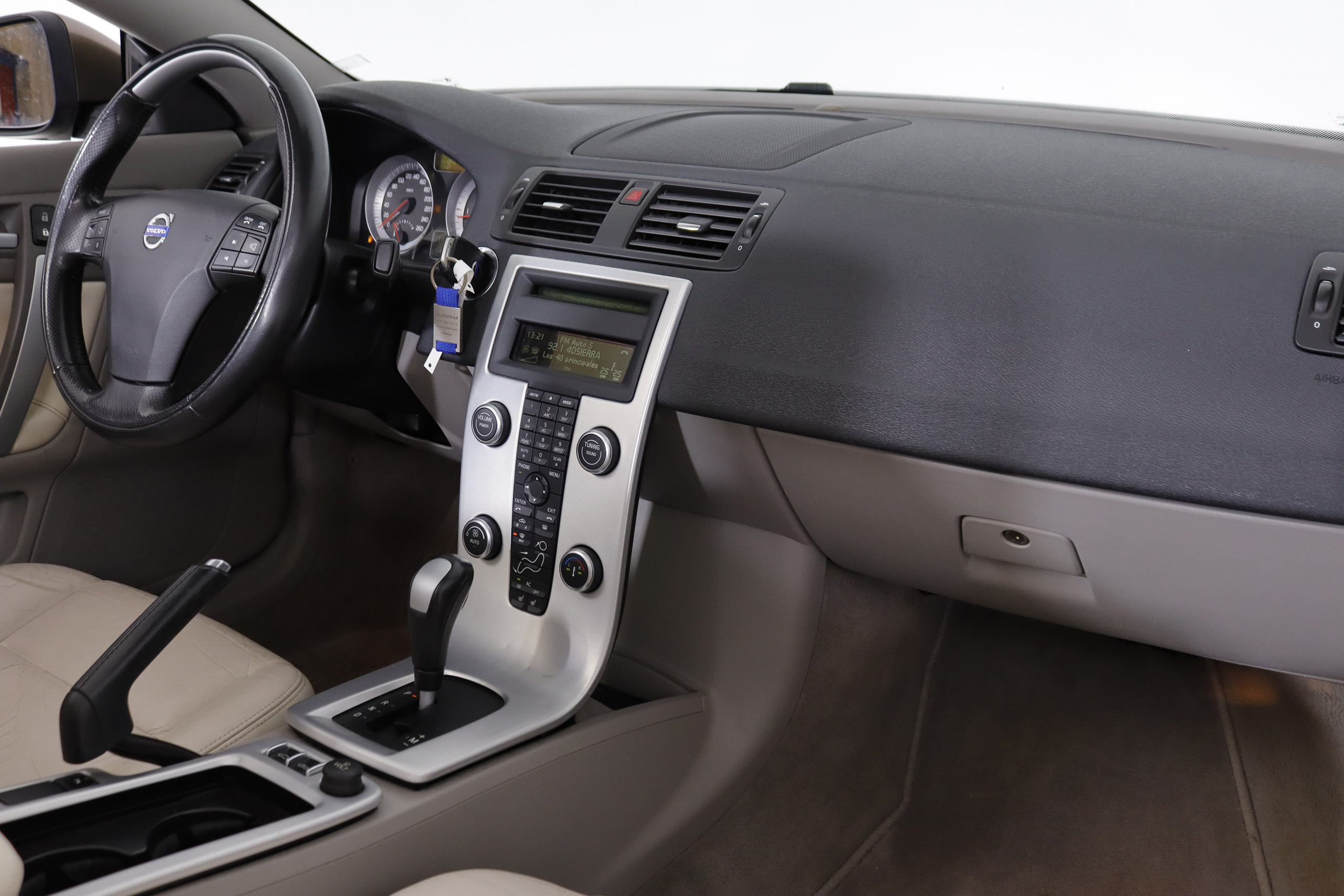 Volvo C70 2.0 MOMENTUM D3 AUTO 150cv 2P # PARKTRONIC foto 17