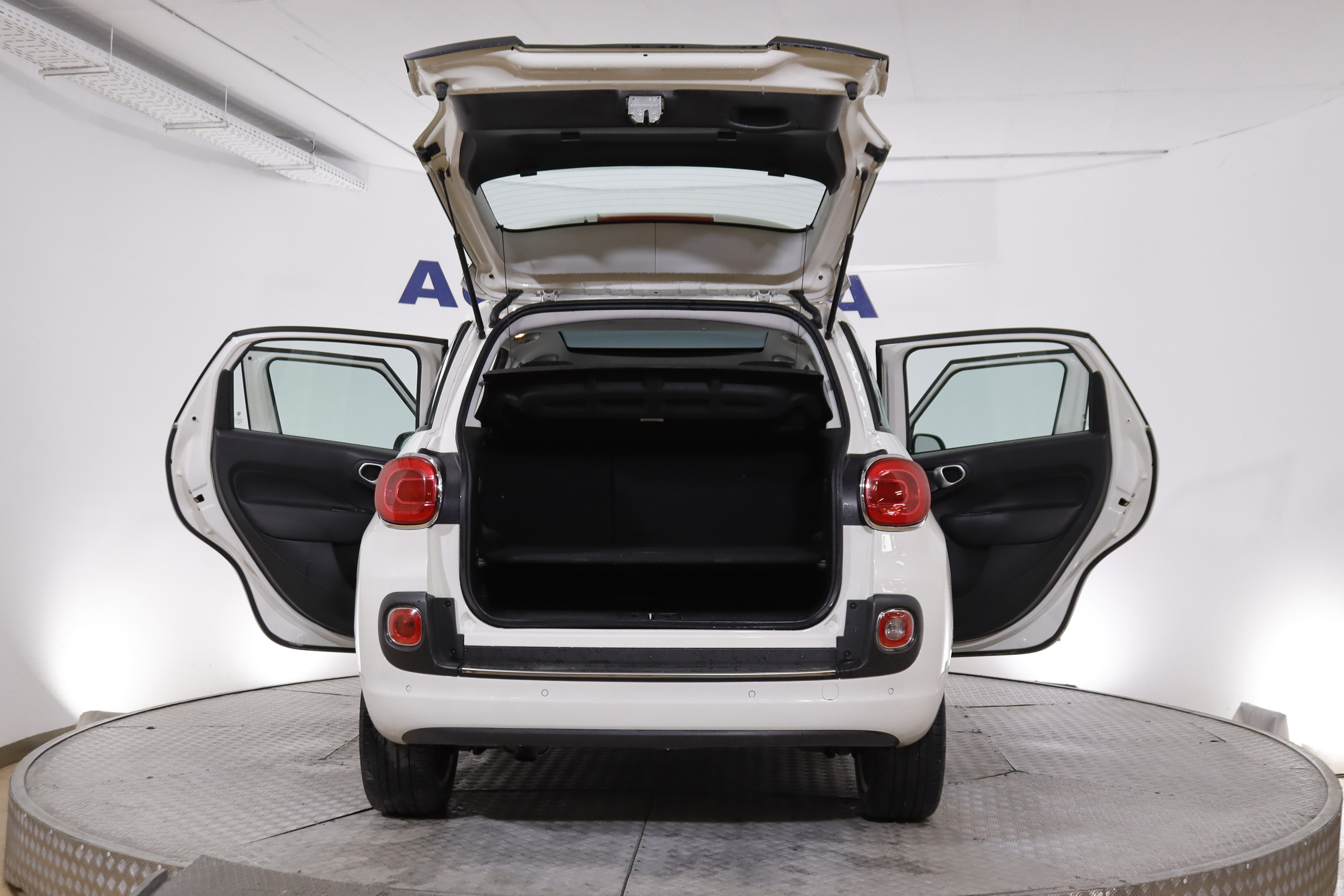 Fiat 500l 1.6 MJET LOUNGE 120cv 5P # TECHO PANORAMICO, NAVY foto 11