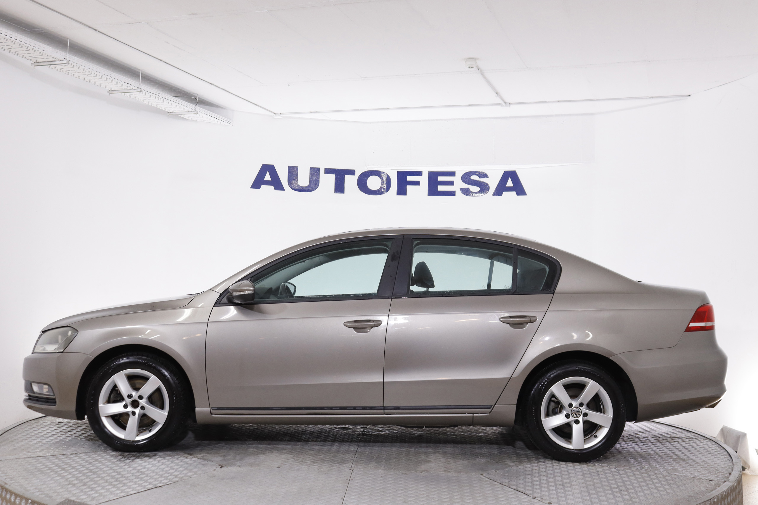 Volkswagen Passat 1.6 TDI EDITION BMT 105cv 4P # START/STOP foto 5