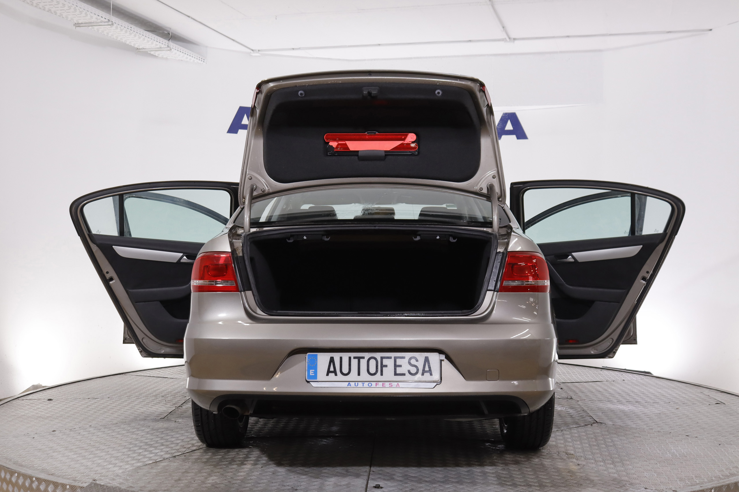 Volkswagen Passat 1.6 TDI EDITION BMT 105cv 4P # START/STOP foto 13