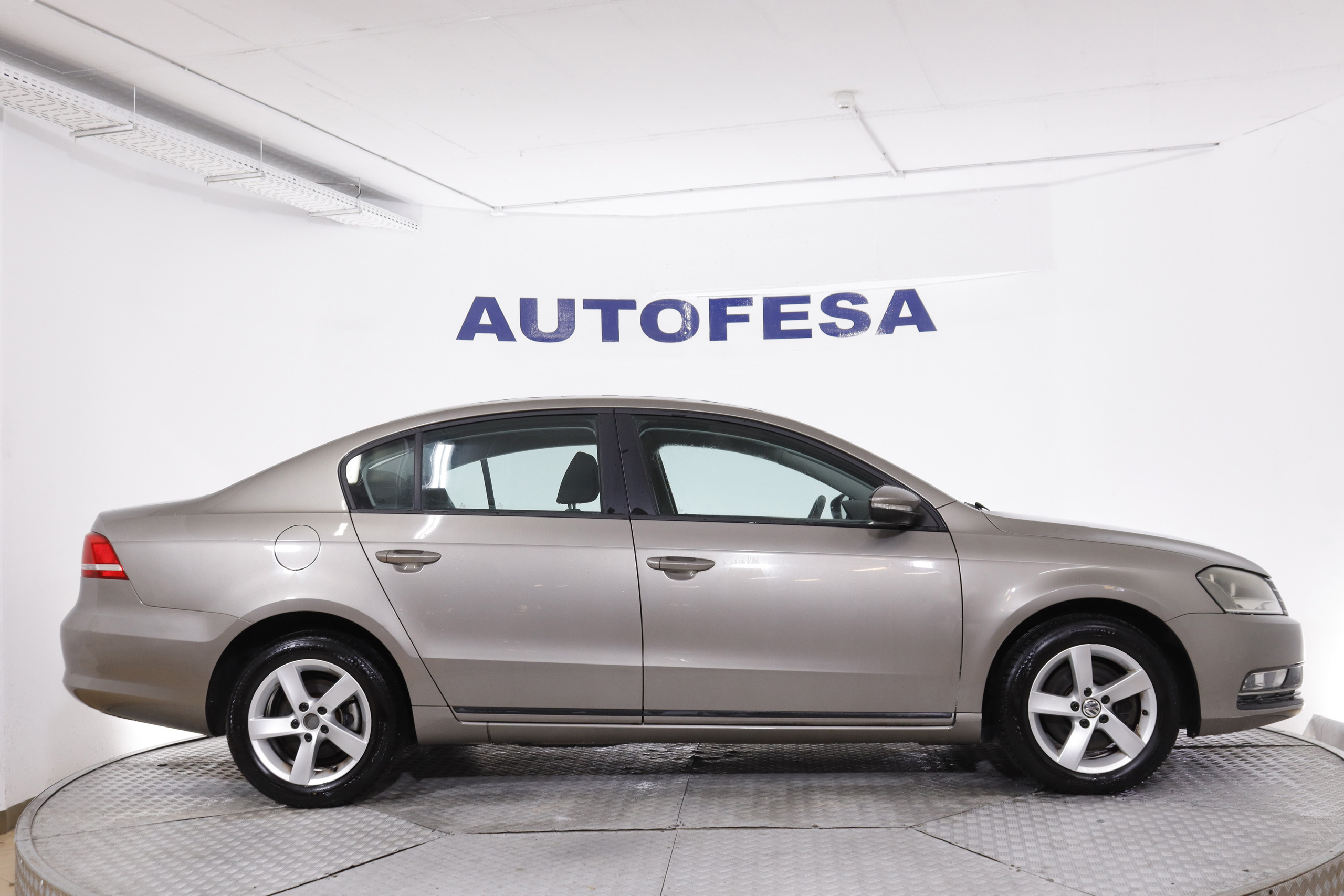 Volkswagen Passat 1.6 TDI EDITION BMT 105cv 4P # START/STOP foto 10