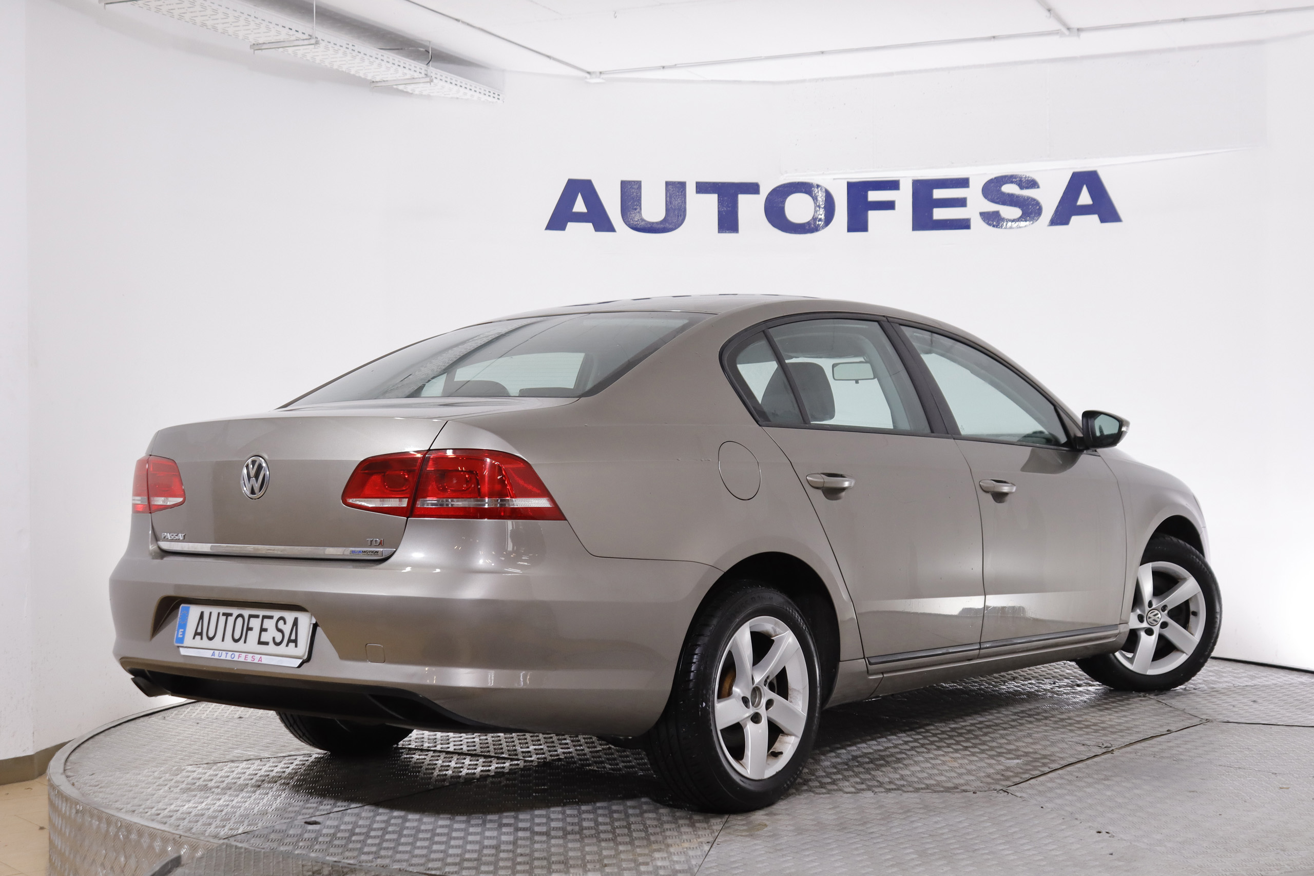 Volkswagen Passat 1.6 TDI EDITION BMT 105cv 4P # START/STOP foto 9