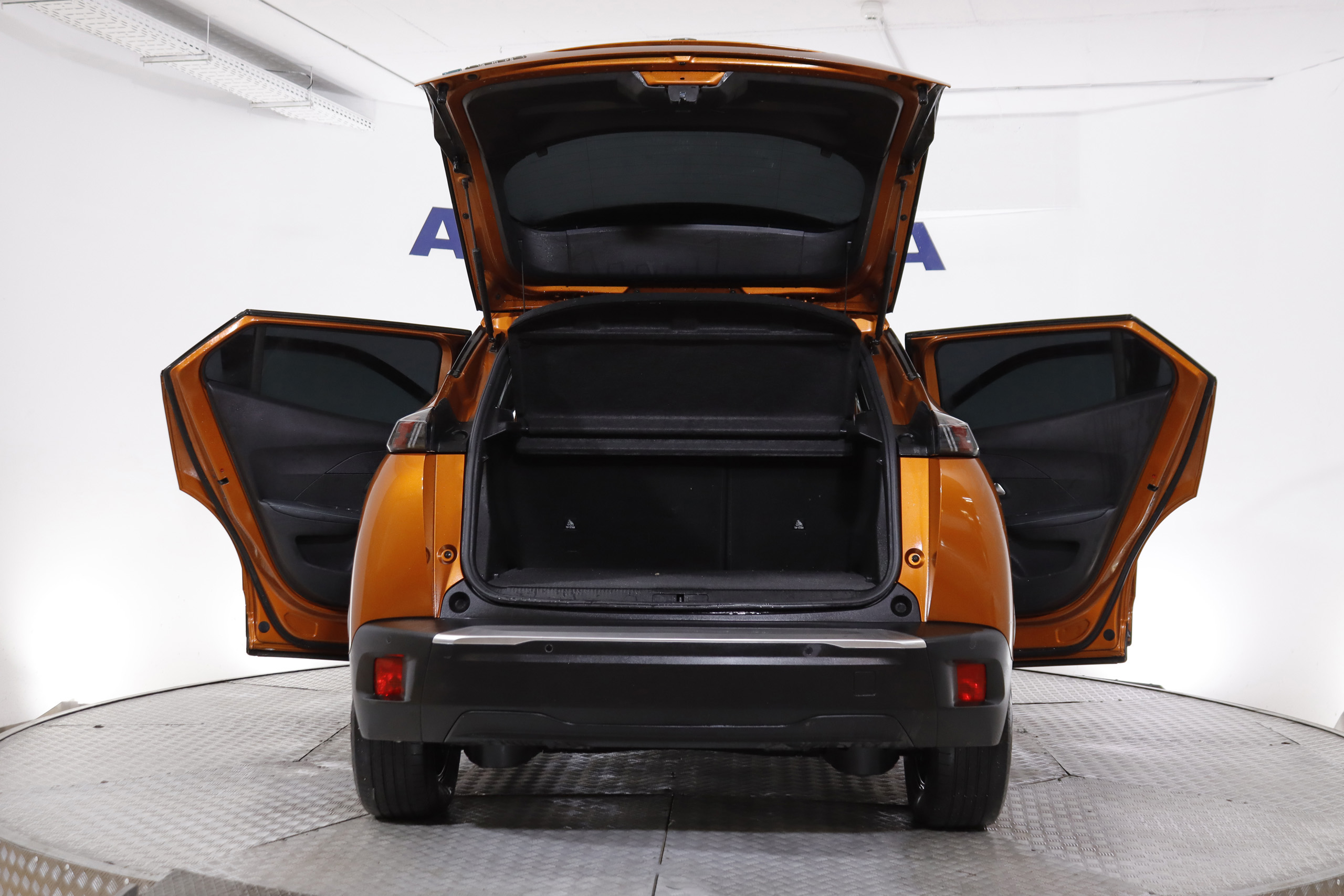 Peugeot 2008 ALLURE ELECTRICO AUTO 136cv 5P # NAVY foto 13