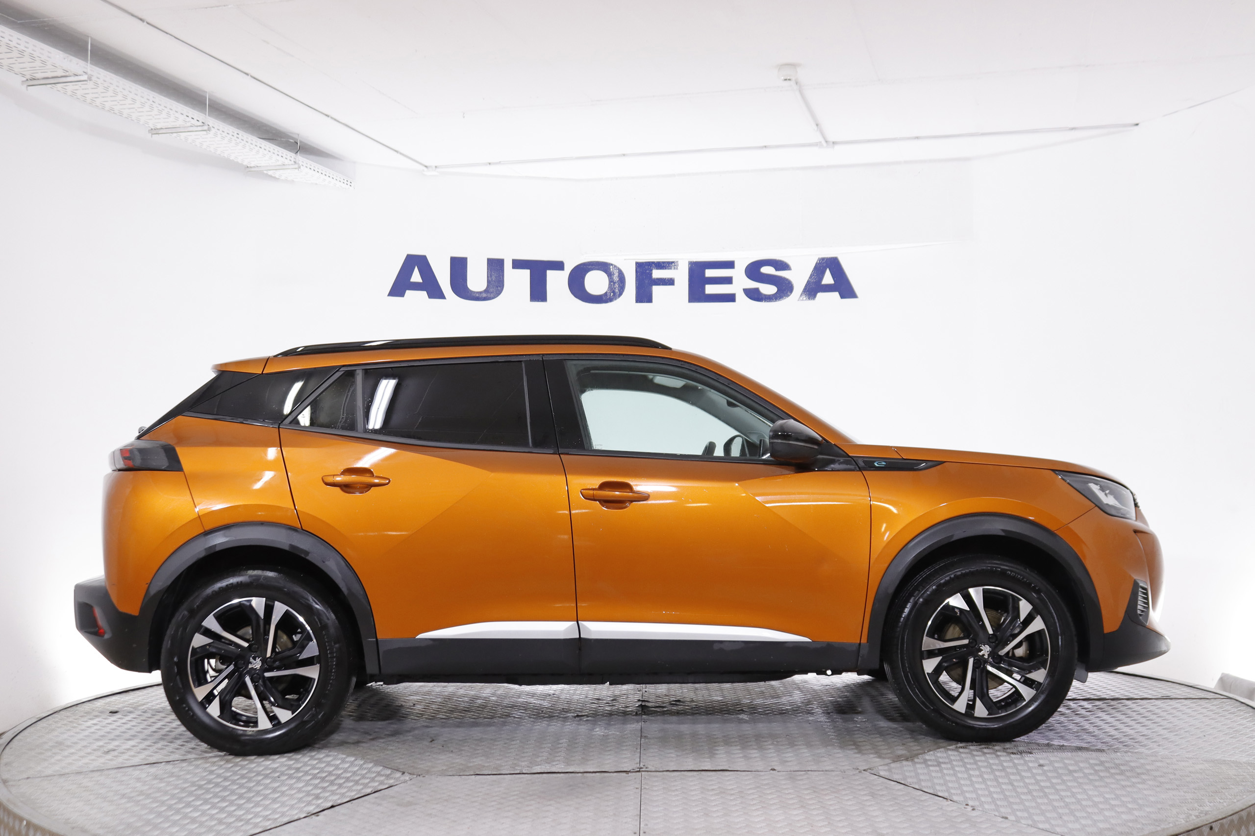 Peugeot 2008 ALLURE ELECTRICO AUTO 136cv 5P # NAVY foto 10