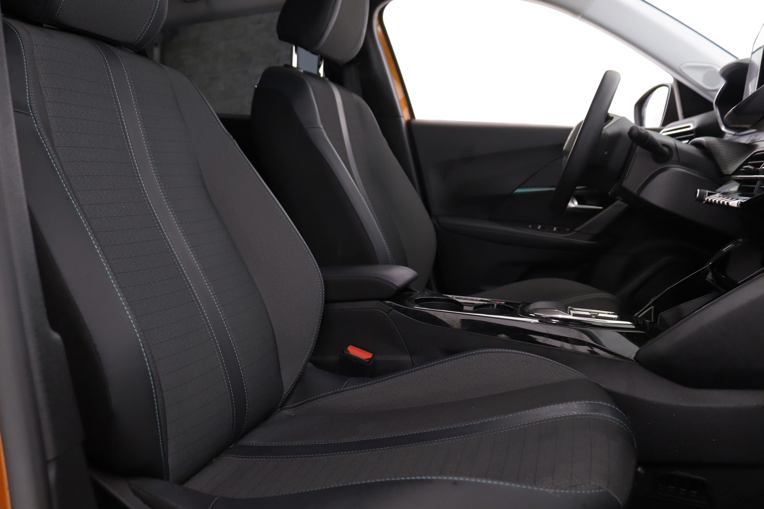 Peugeot 2008 ALLURE ELECTRICO AUTO 136cv 5P # NAVY foto 23