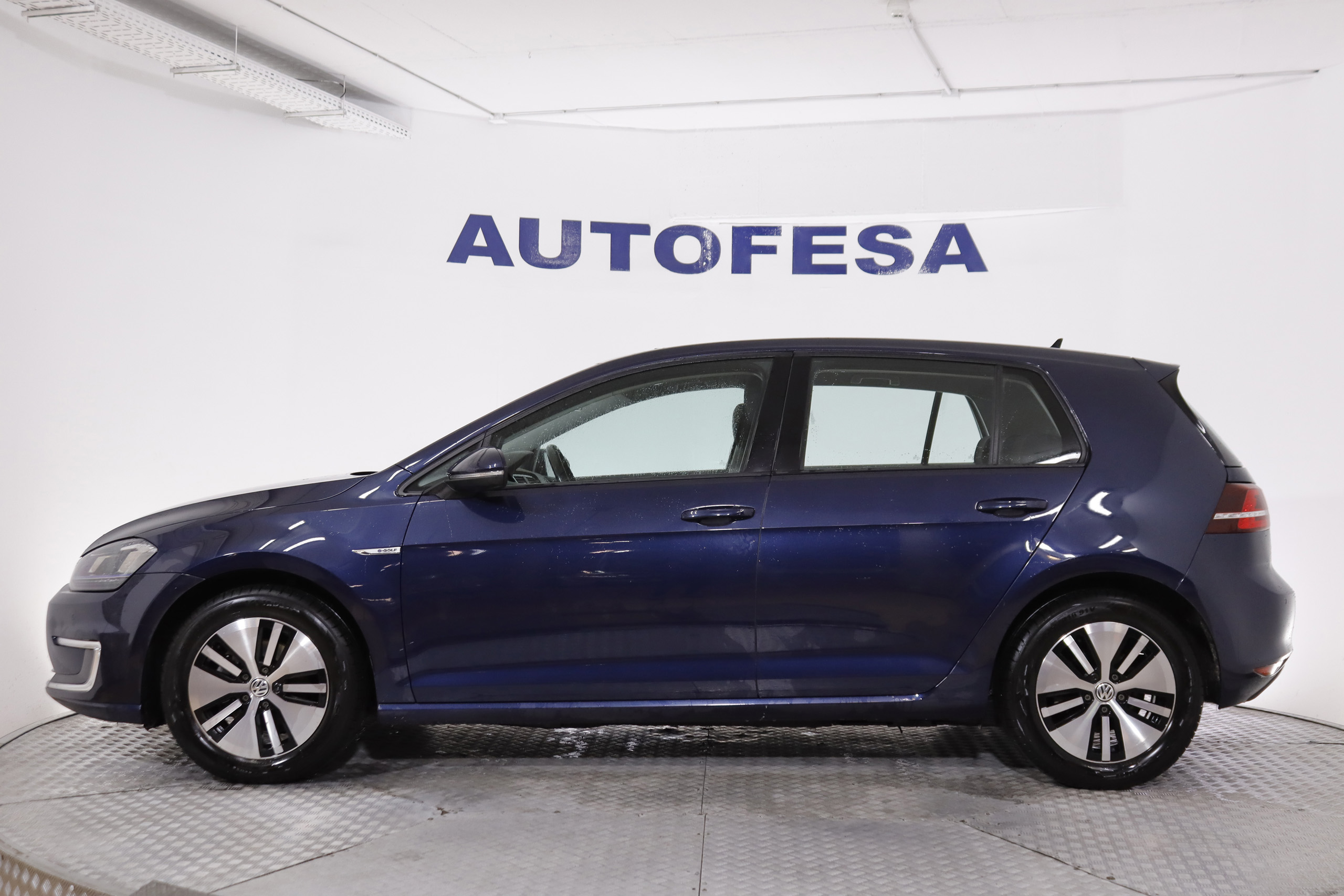 Volkswagen E-Golf E-GOLF ePOWER AUTO 115cv 5P# NAVY foto 5