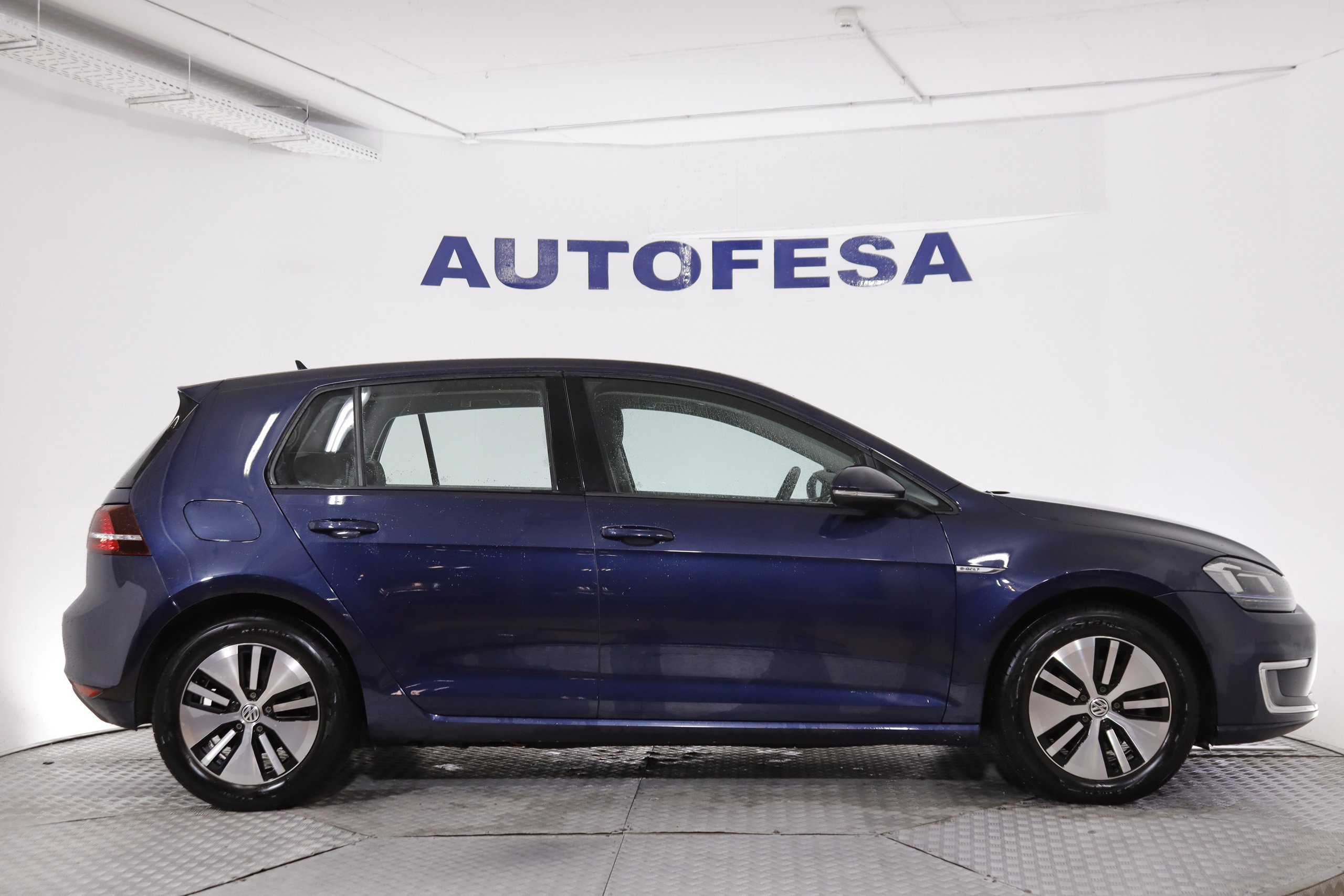 Volkswagen E-Golf E-GOLF ePOWER AUTO 115cv 5P# NAVY foto 10
