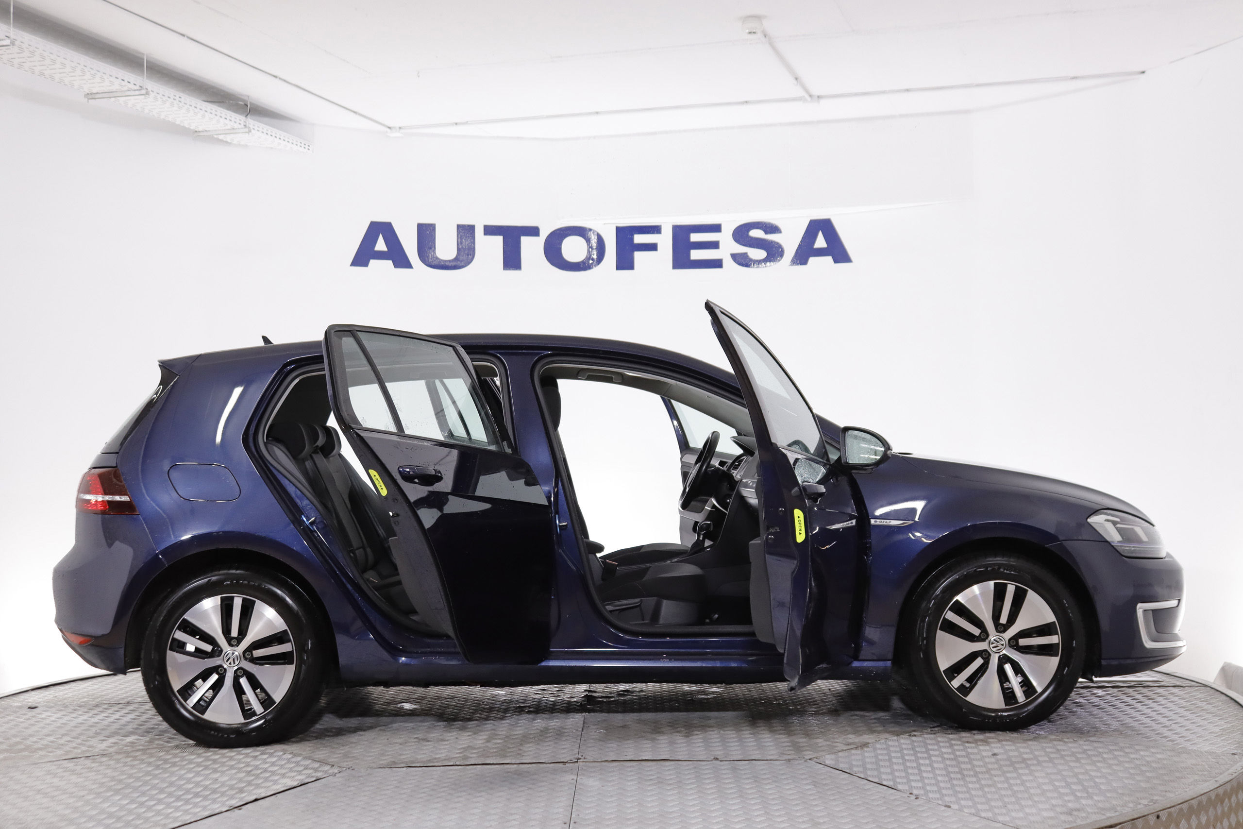 Volkswagen E-Golf E-GOLF ePOWER AUTO 115cv 5P# NAVY foto 11