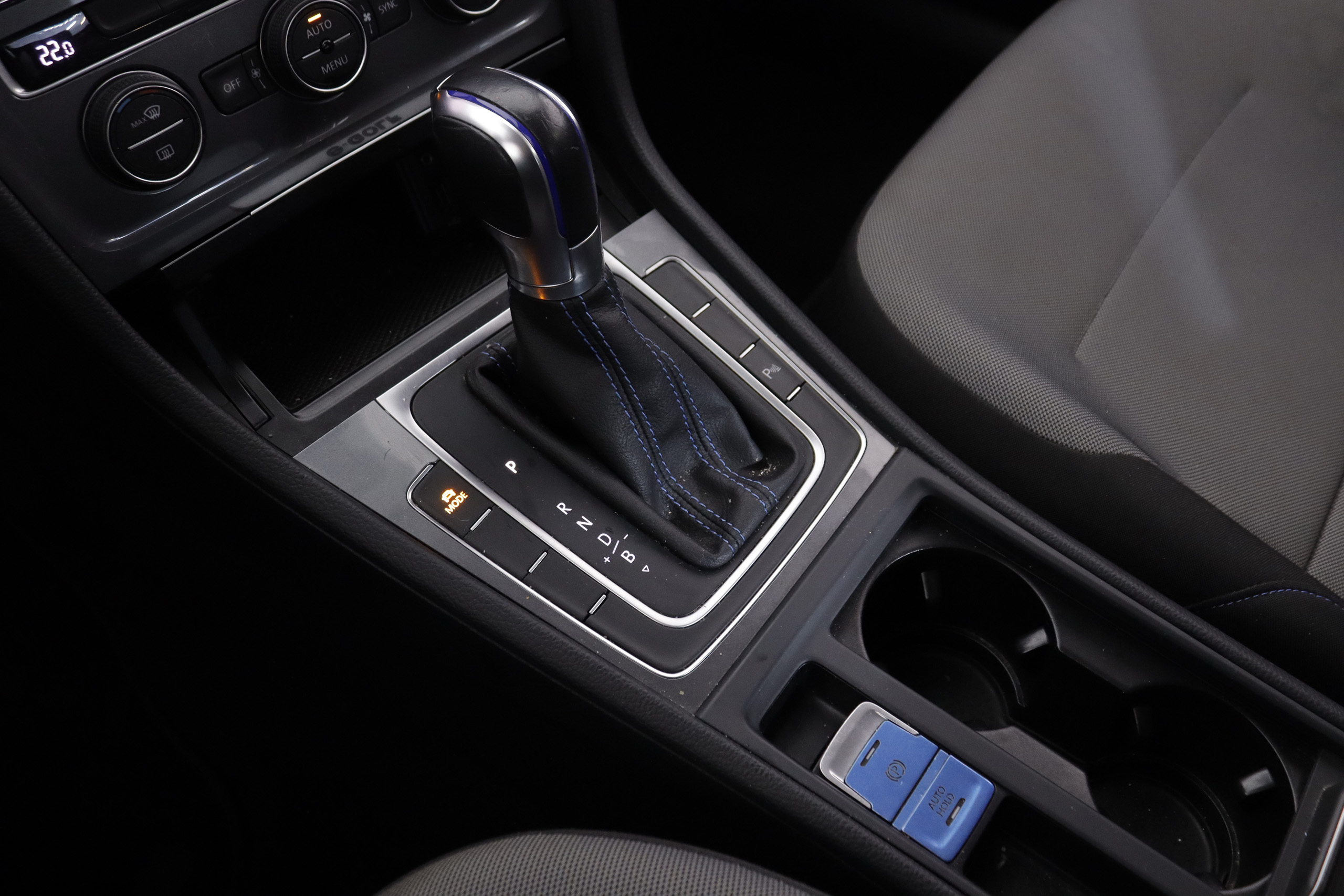 Volkswagen E-Golf E-GOLF ePOWER AUTO 115cv 5P# NAVY foto 17