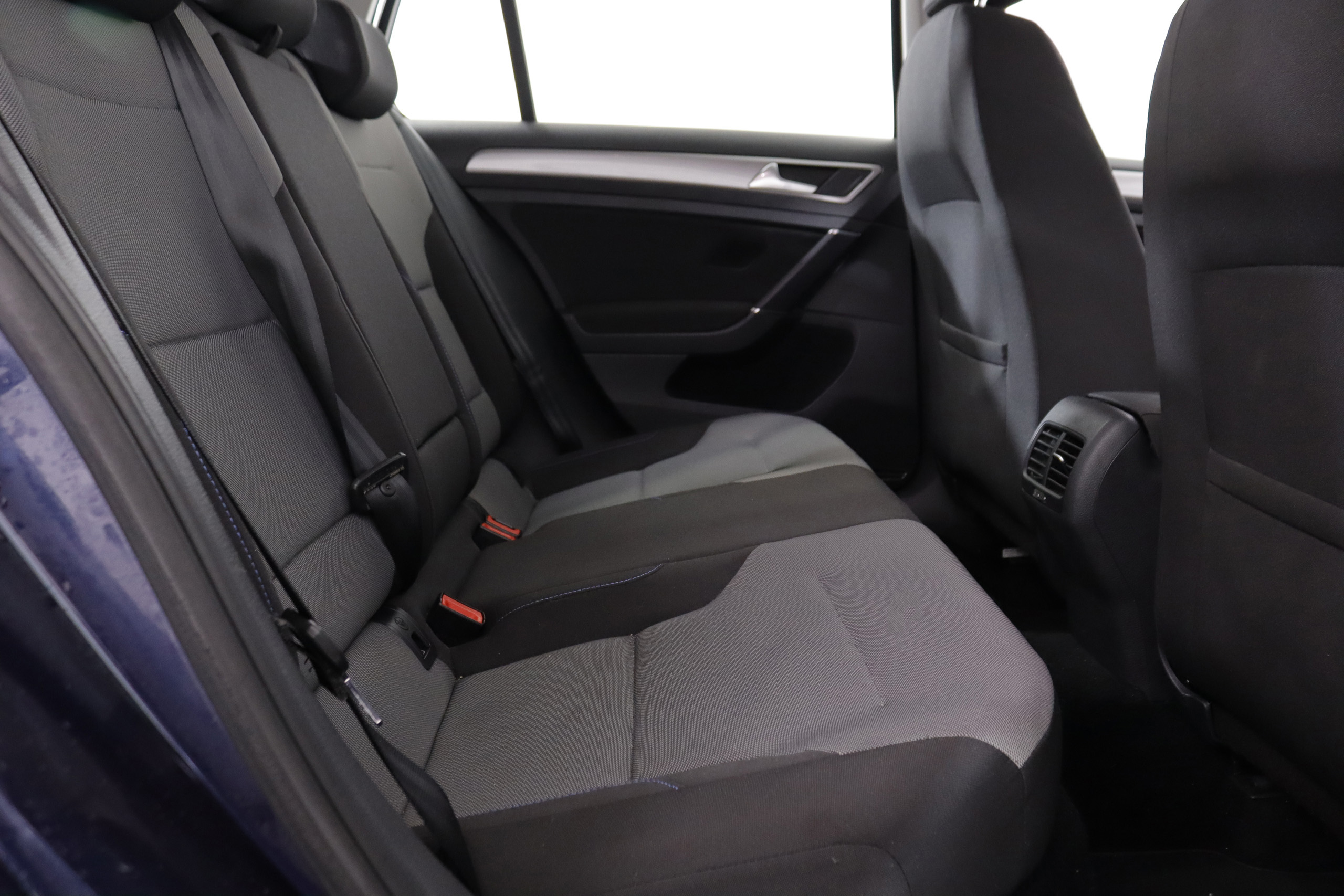 Volkswagen E-Golf E-GOLF ePOWER AUTO 115cv 5P# NAVY foto 23