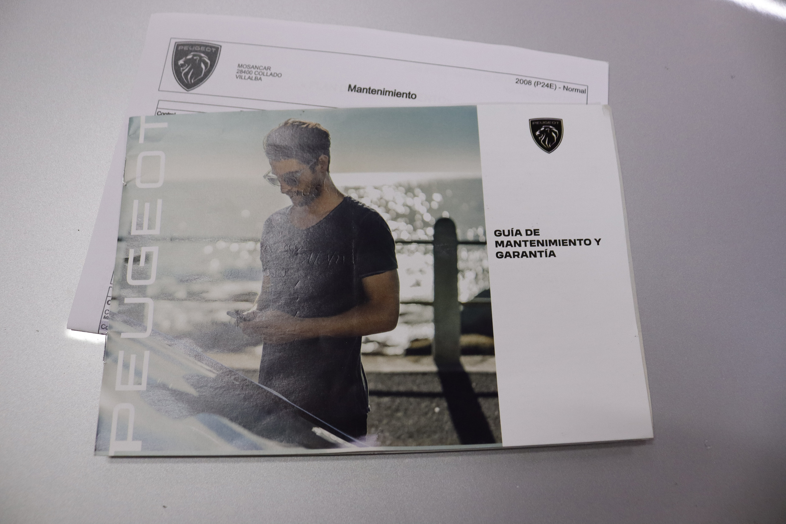 Peugeot 2008 ALLURE ELECTRICO AUTO 136cv 5P # NAVY foto 26