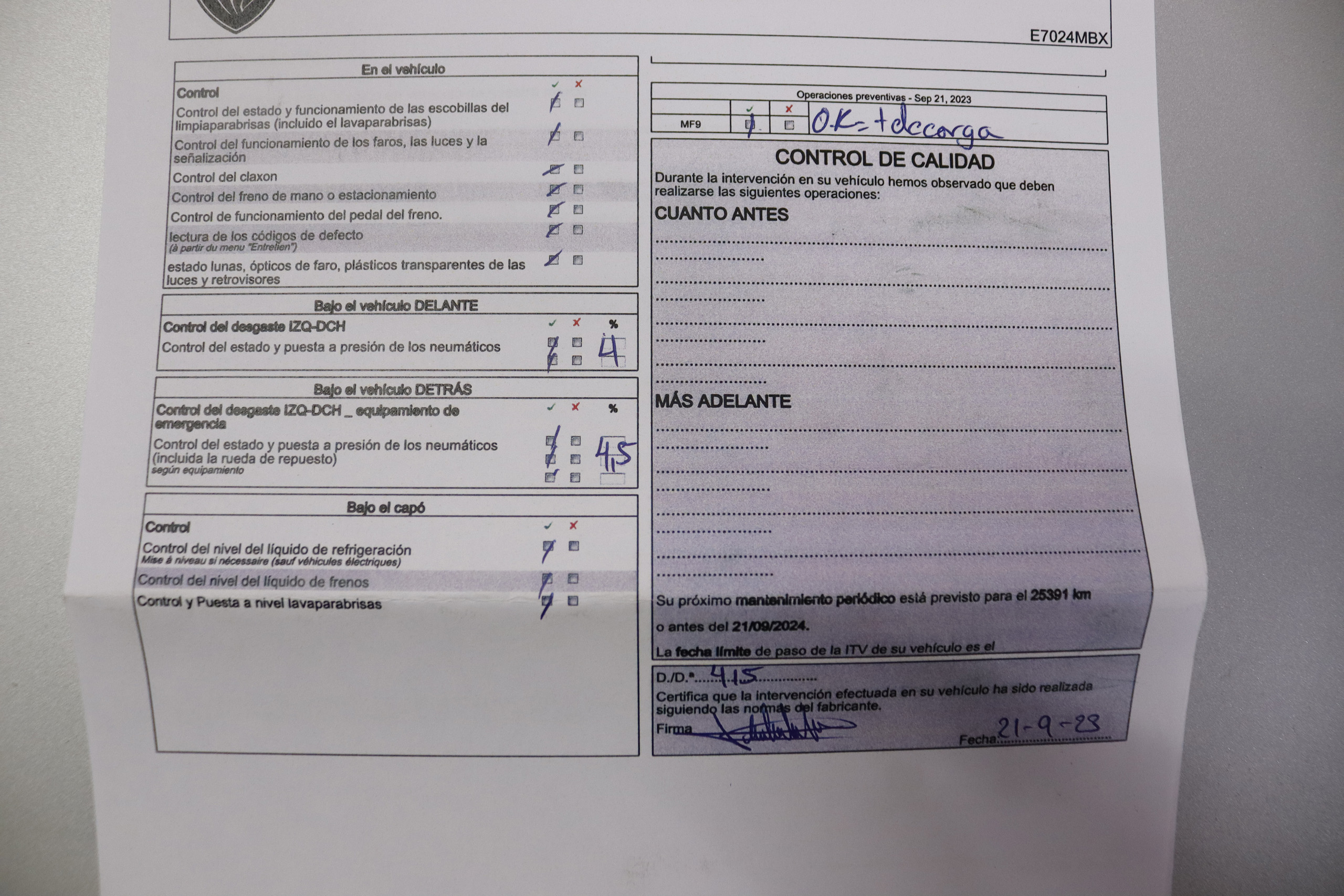 Peugeot 2008 ALLURE ELECTRICO AUTO 136cv 5P # NAVY foto 28