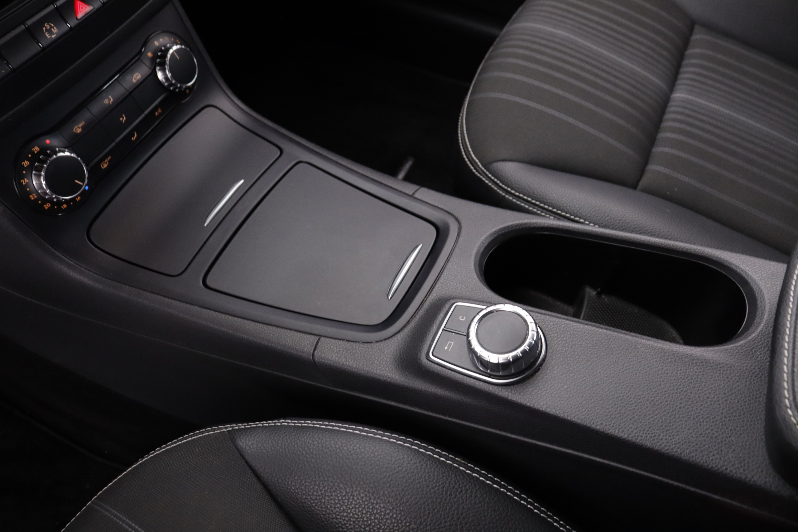 Mercedes-benz B 200 CLASE B B 200 CDI 7G AUTO SPORT 136cv 5P # BIXENON,NAVY foto 20