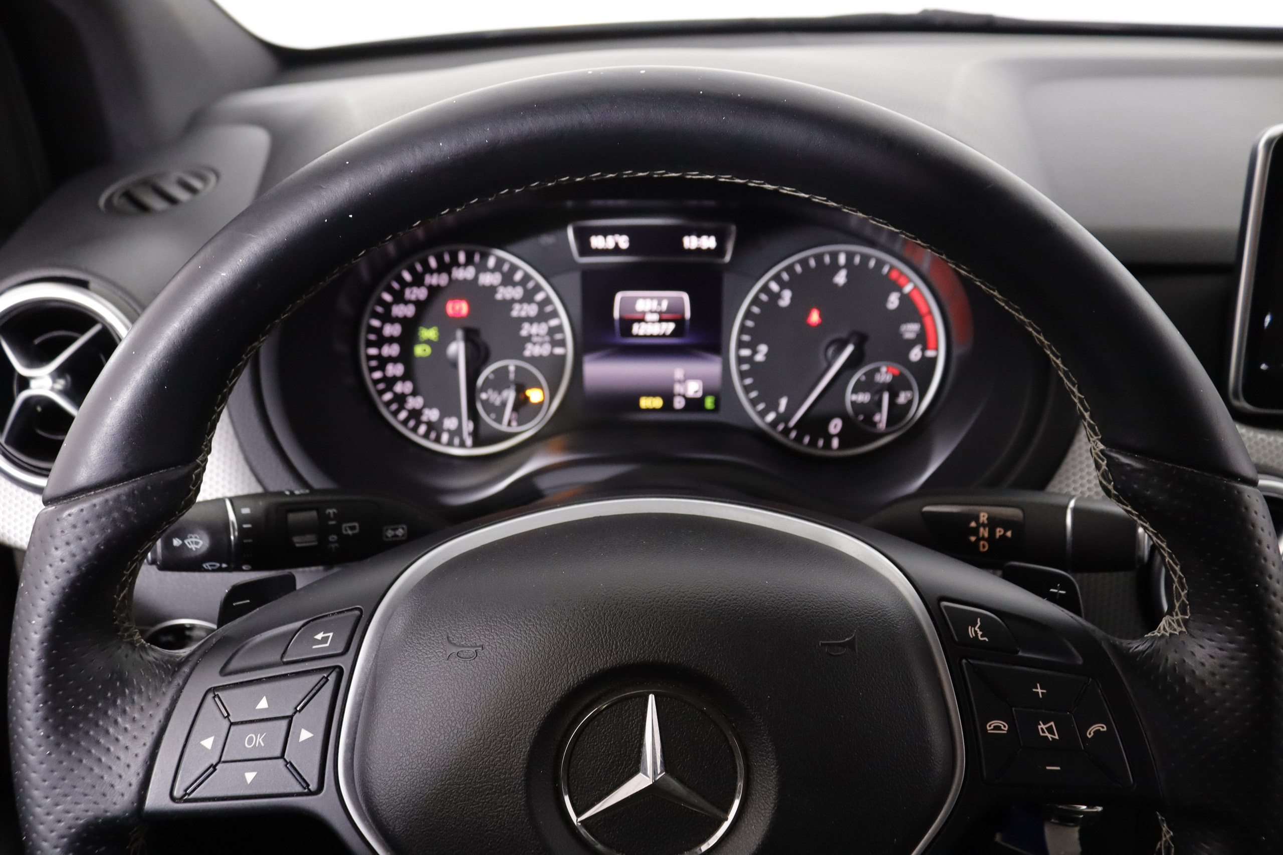 Mercedes-benz B 200 CLASE B B 200 CDI 7G AUTO SPORT 136cv 5P # BIXENON,NAVY foto 18