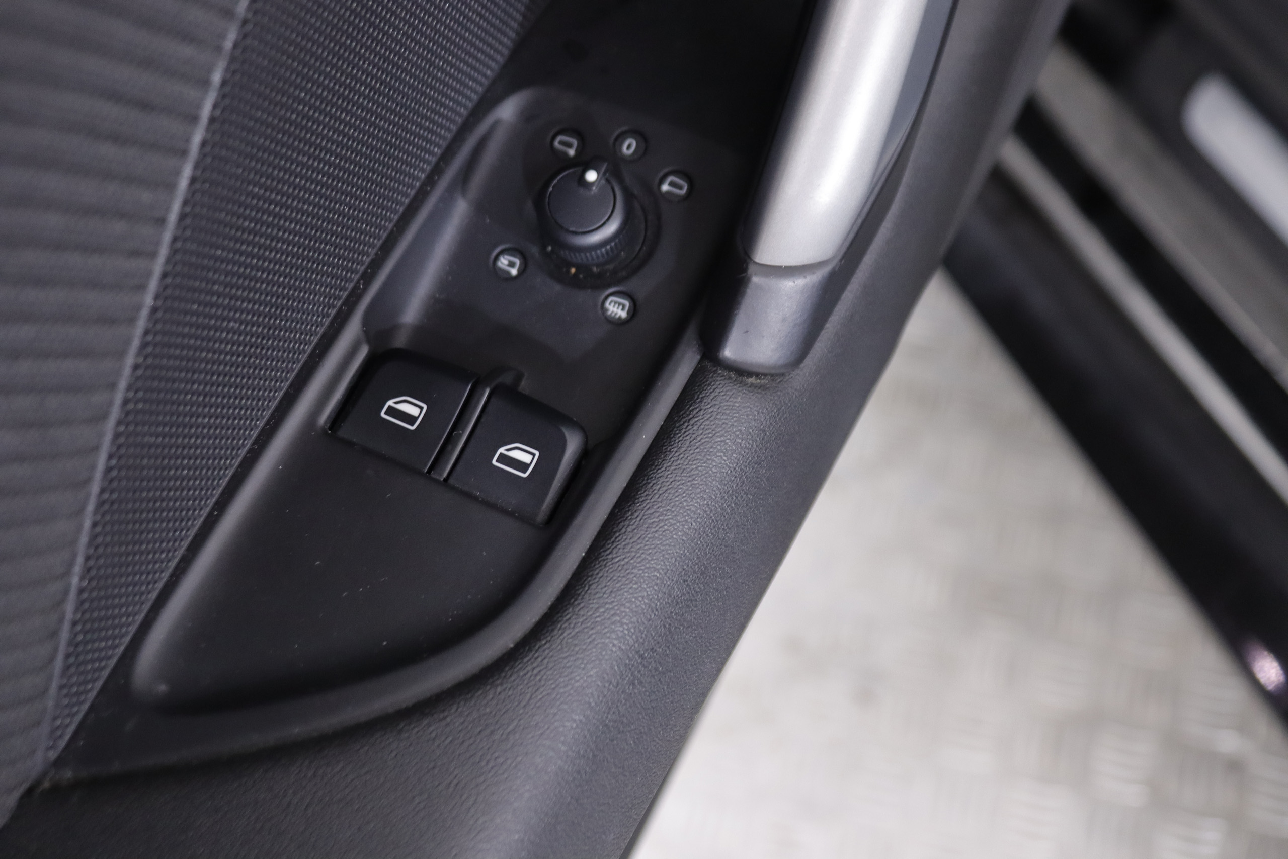 Audi Tt 2.0 TDI ROADSTER S-LINE 183cv 2P # NAVY,BIXENON foto 26