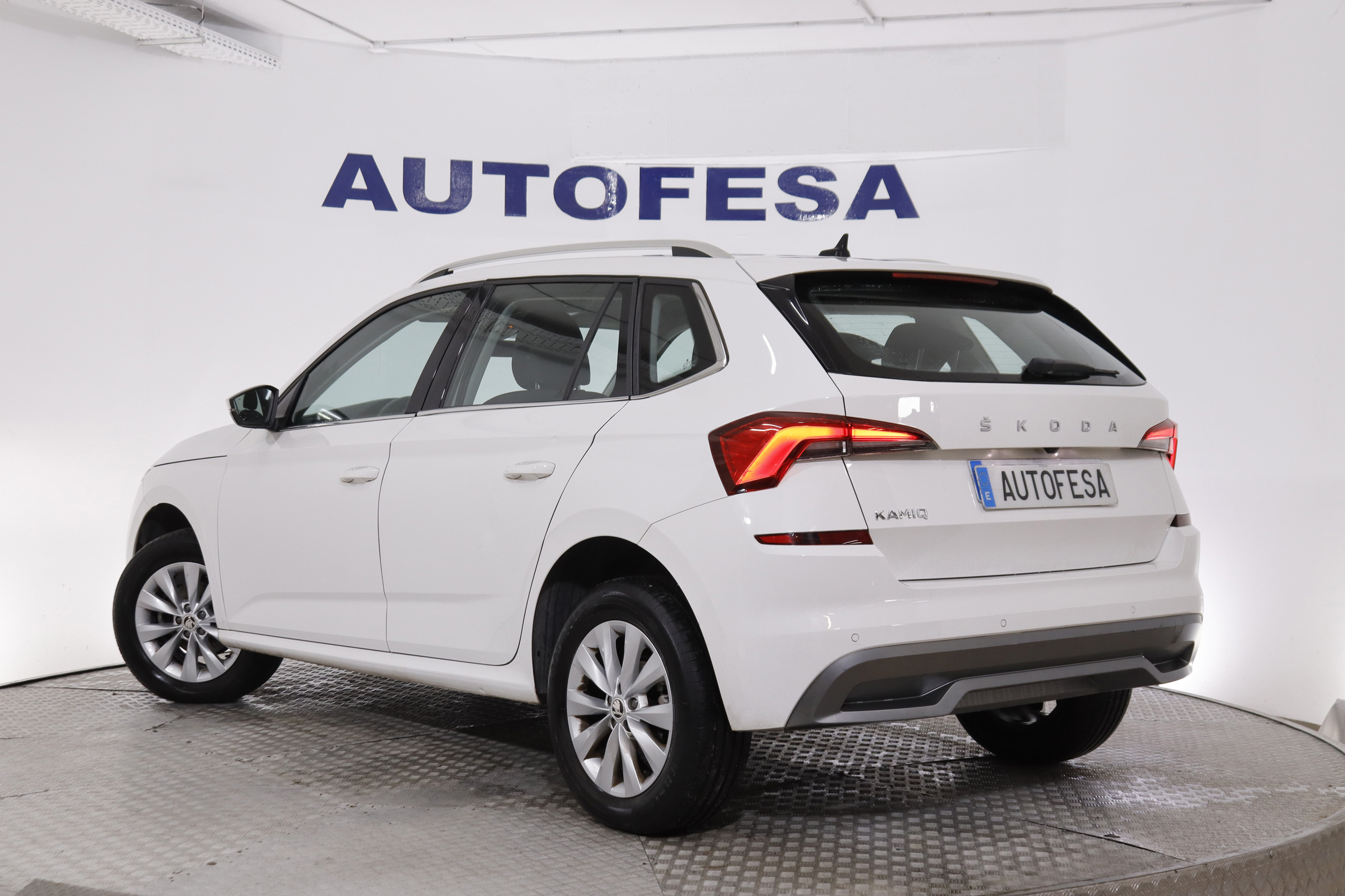 Skoda KAMIQ 1.0 TSI DSG AMBITION AUTO 110cv 5P # IVA DEDUCIBLE, PARKTRONIC foto 6