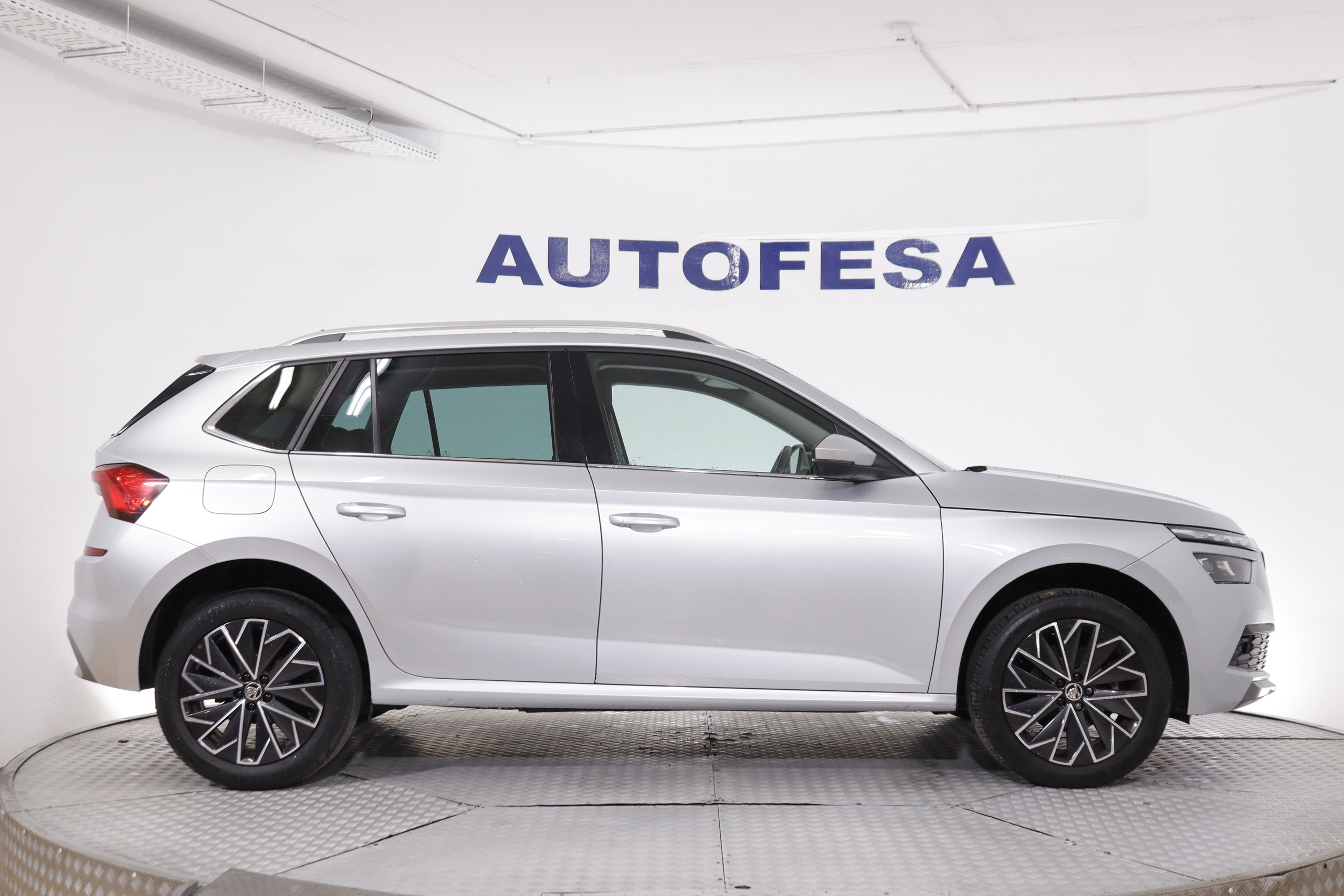 Skoda KAMIQ 1.0 SPORT 110cv 5P # PARKTRONIC, BLUETOOTH foto 10