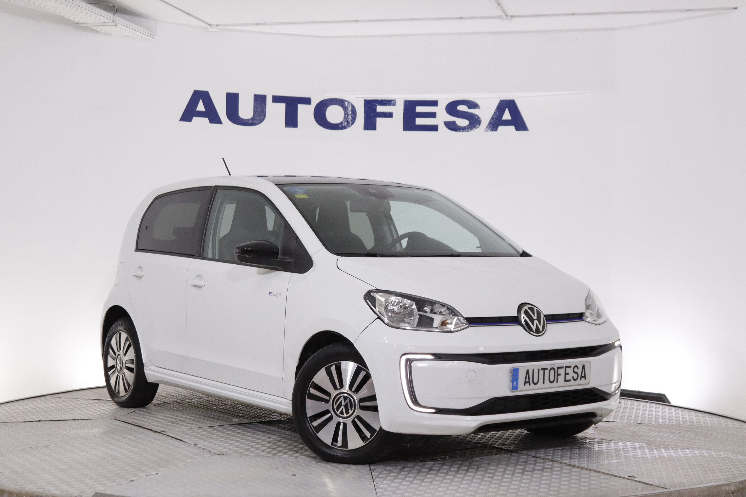 Volkswagen E-up! ELECTRICO STYLE AUTO 82cv 5P # IVA DEDUCIBLE foto 3
