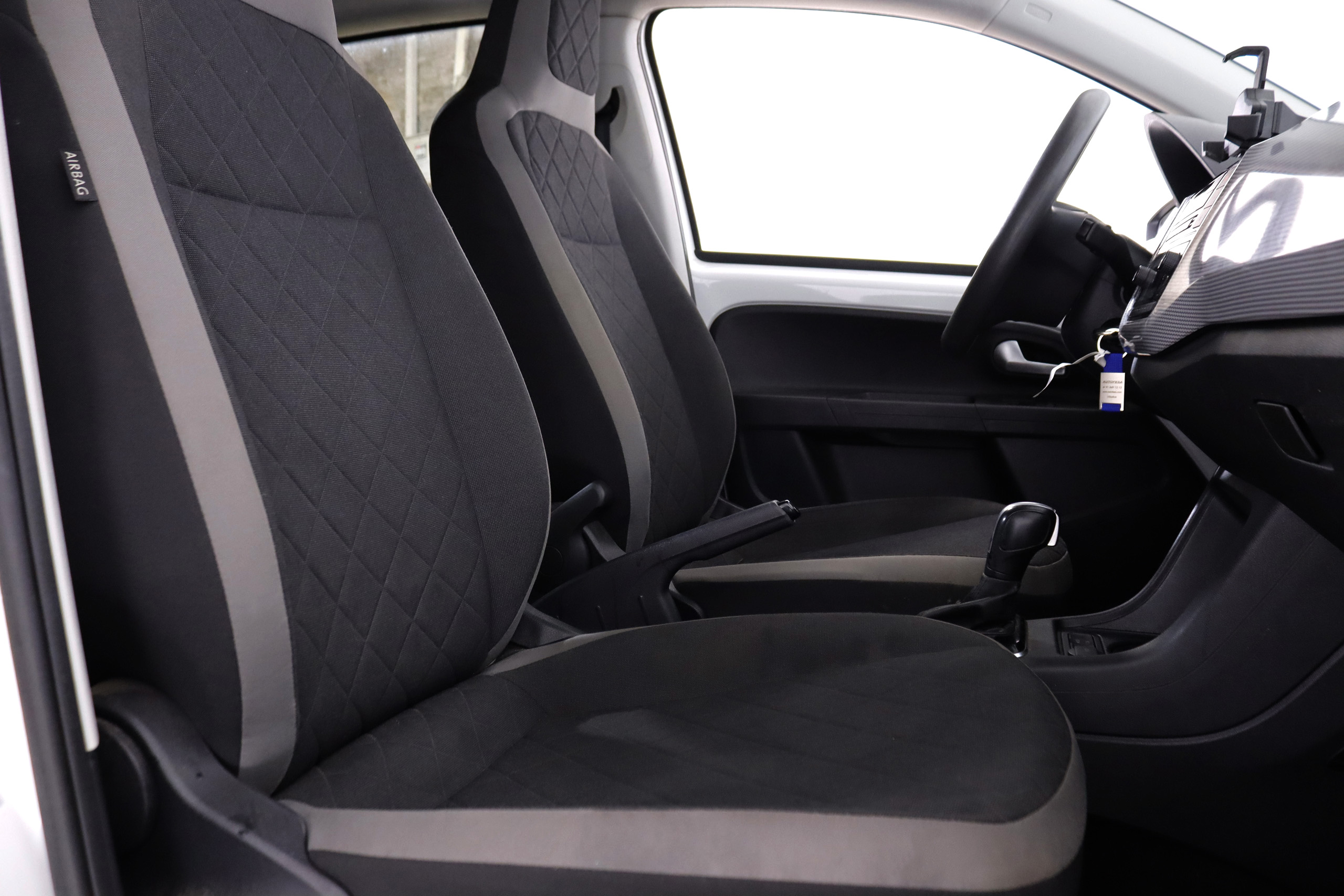 Volkswagen E-up! ELECTRICO STYLE AUTO 82cv 5P # IVA DEDUCIBLE foto 21