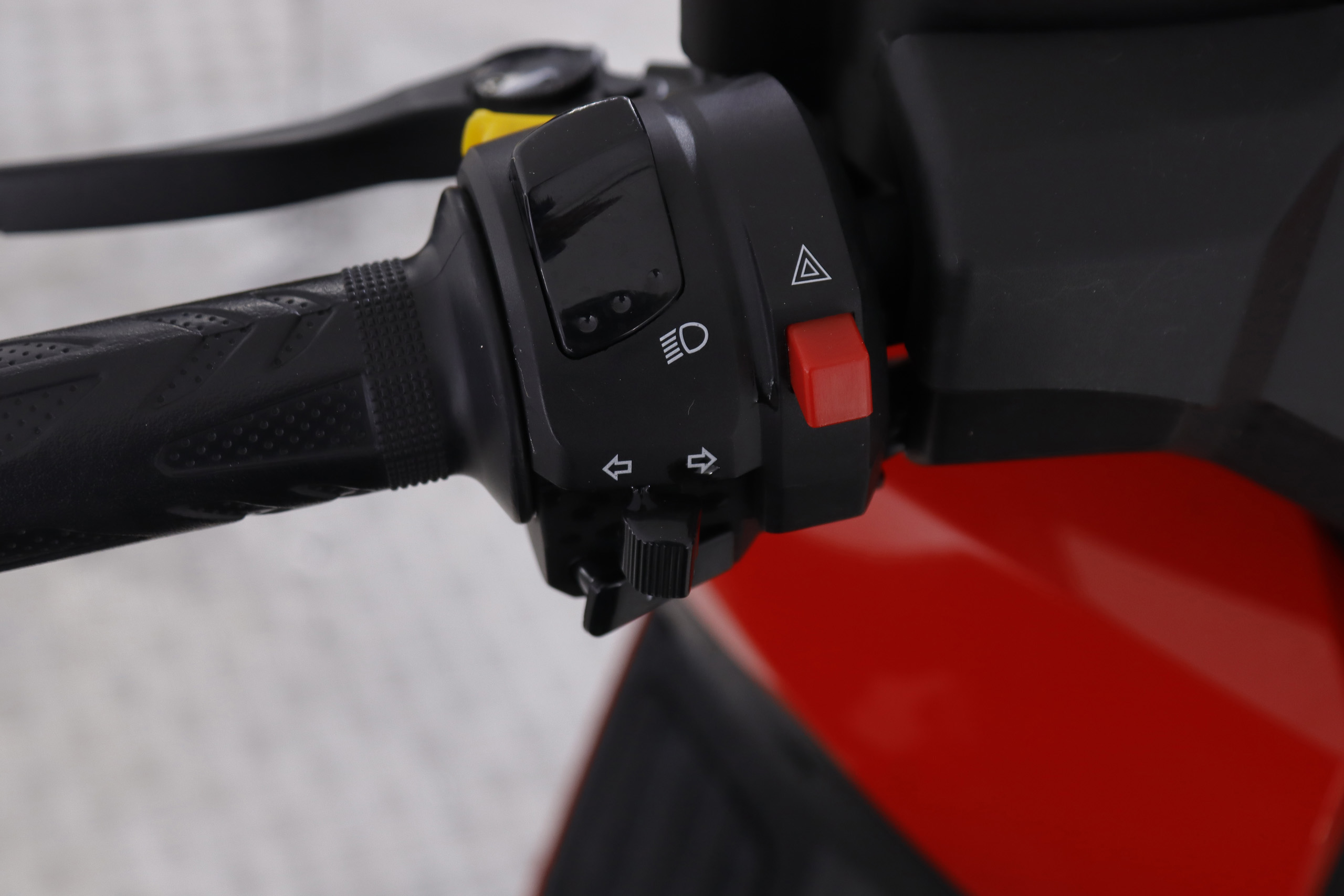 Wottan Storm AUTO 12cv ABS foto 14