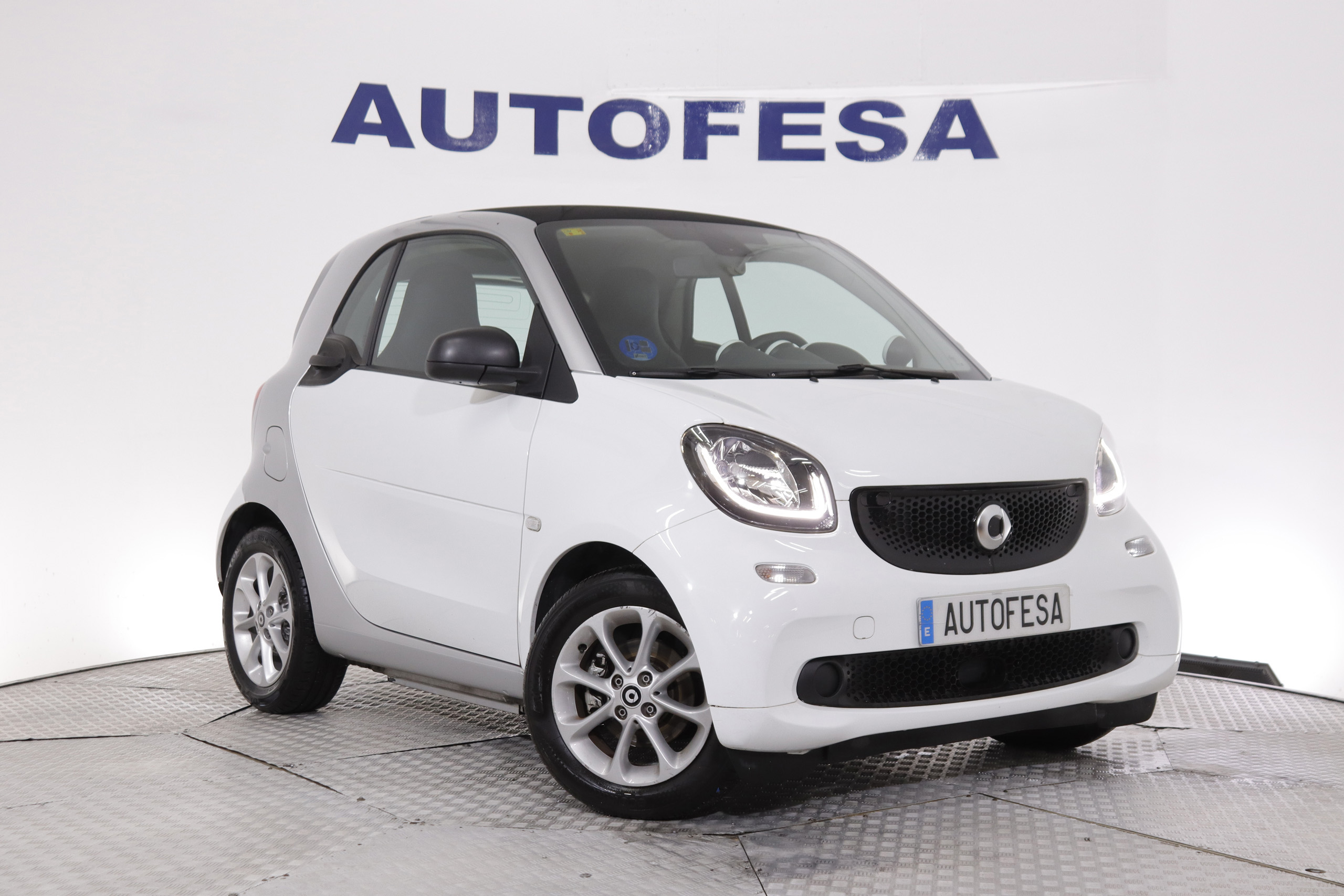 Smart Fortwo COUPE PASSION ELECTRICO AUTO 56cv 3P # NAVY, CUERO foto 3