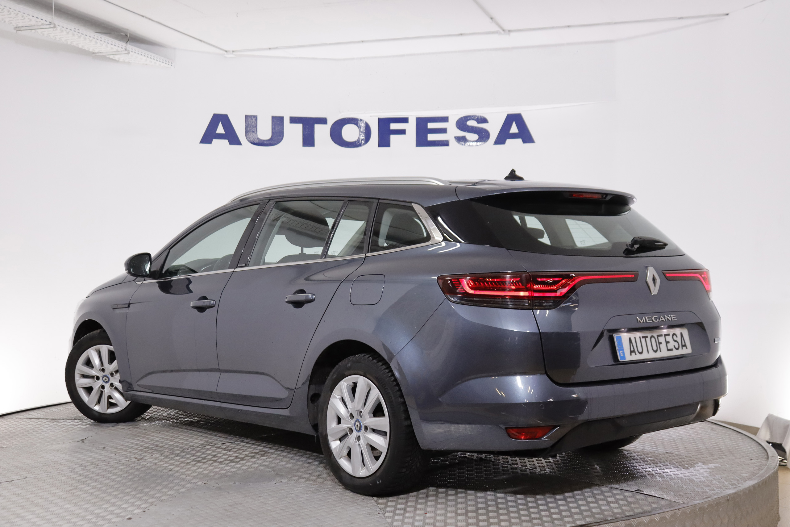 Renault Megane ESTATE 1.6 E-TECH PLUG IN 160CV AUTO 5P # IVA DEDUCIBLE,NAVY,FAROS LED foto 6
