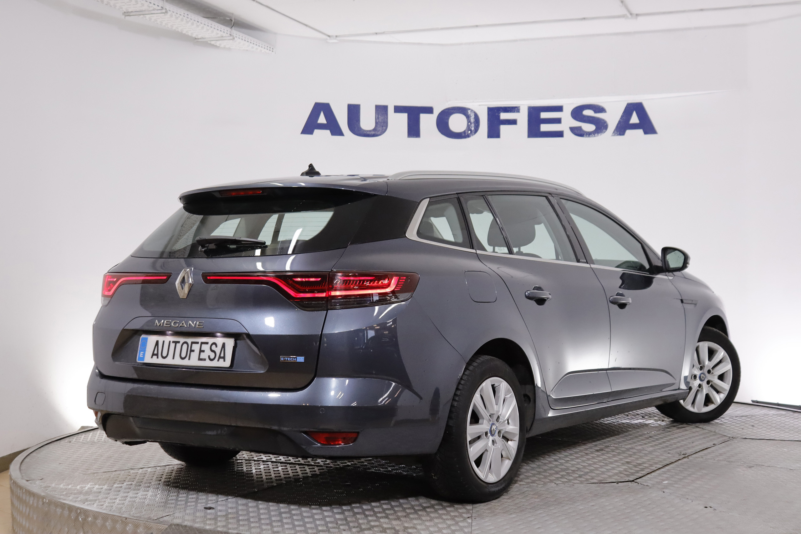 Renault Megane ESTATE 1.6 E-TECH PLUG IN 160CV AUTO 5P # IVA DEDUCIBLE,NAVY,FAROS LED foto 9