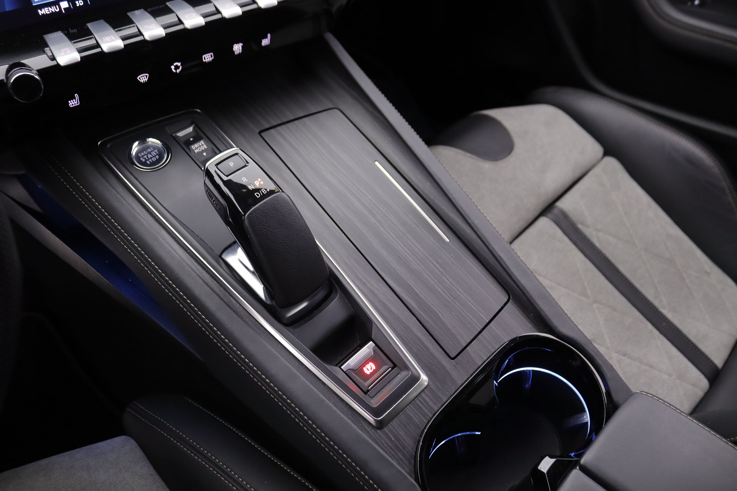 Peugeot 508 GT 1.6 Hibrido Enchufable Auto 180cv 5P # NAVY,FAROS LED,PARKTRONIC,CAMARA TRASERA foto 23