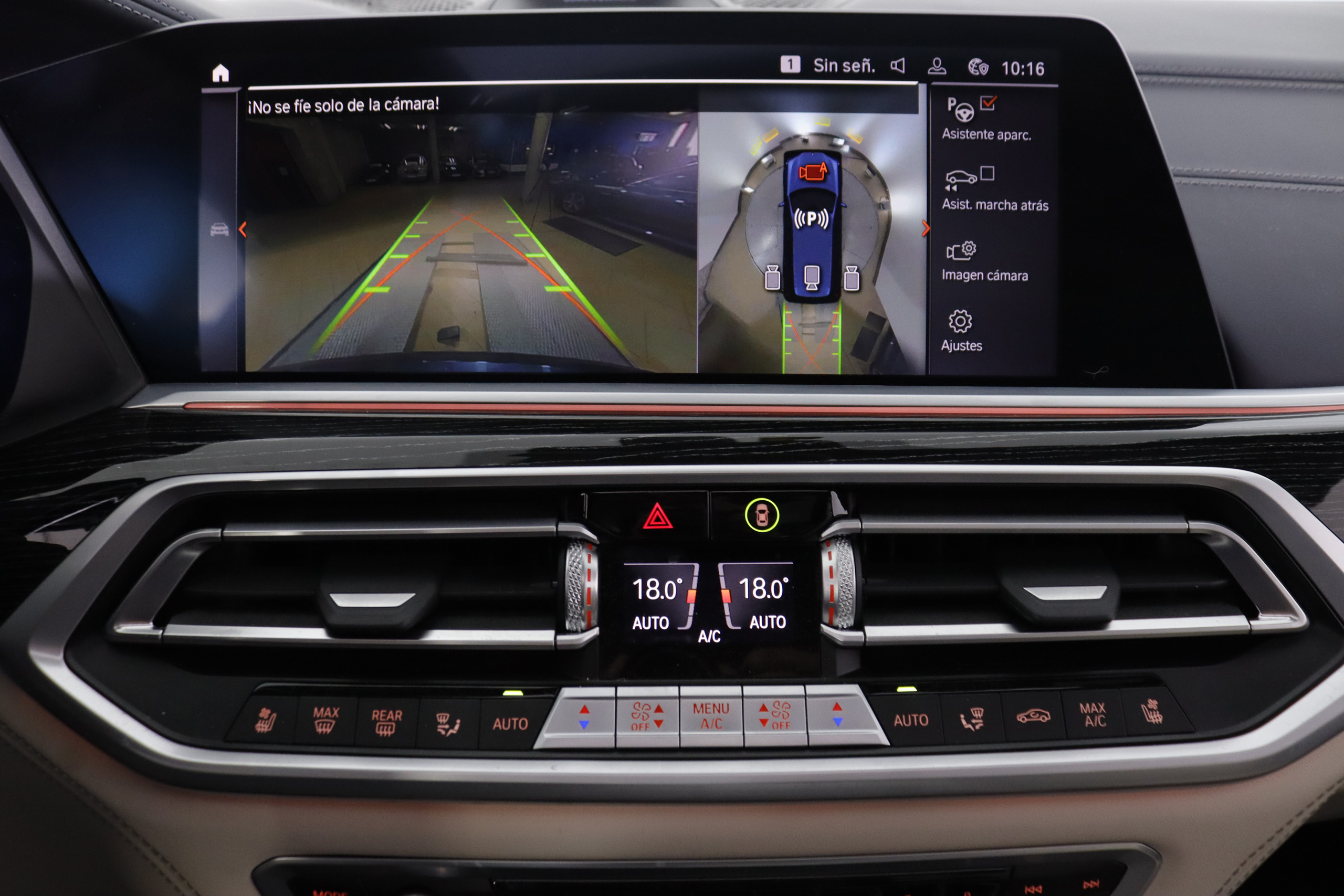 BMW X7 M50i AUTO 530cv Individual 7 PLAZAS 5P # IVA DEDUCIBLE, TECHO ELE PANORAMICO DOBLE, NAVY, CUERO BOLA foto 24