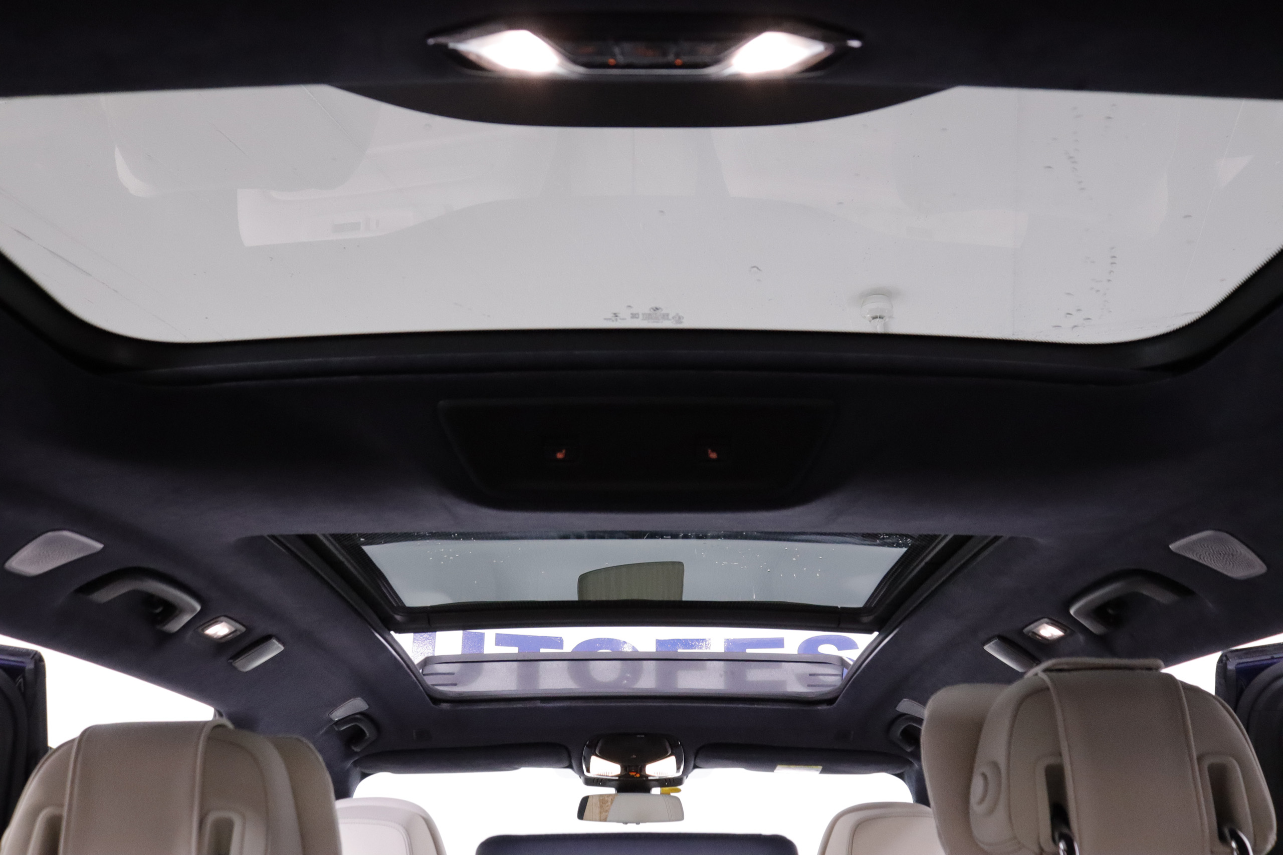 BMW X7 M50i AUTO 530cv Individual 7 PLAZAS 5P # IVA DEDUCIBLE, TECHO ELE PANORAMICO DOBLE, NAVY, CUERO BOLA foto 15