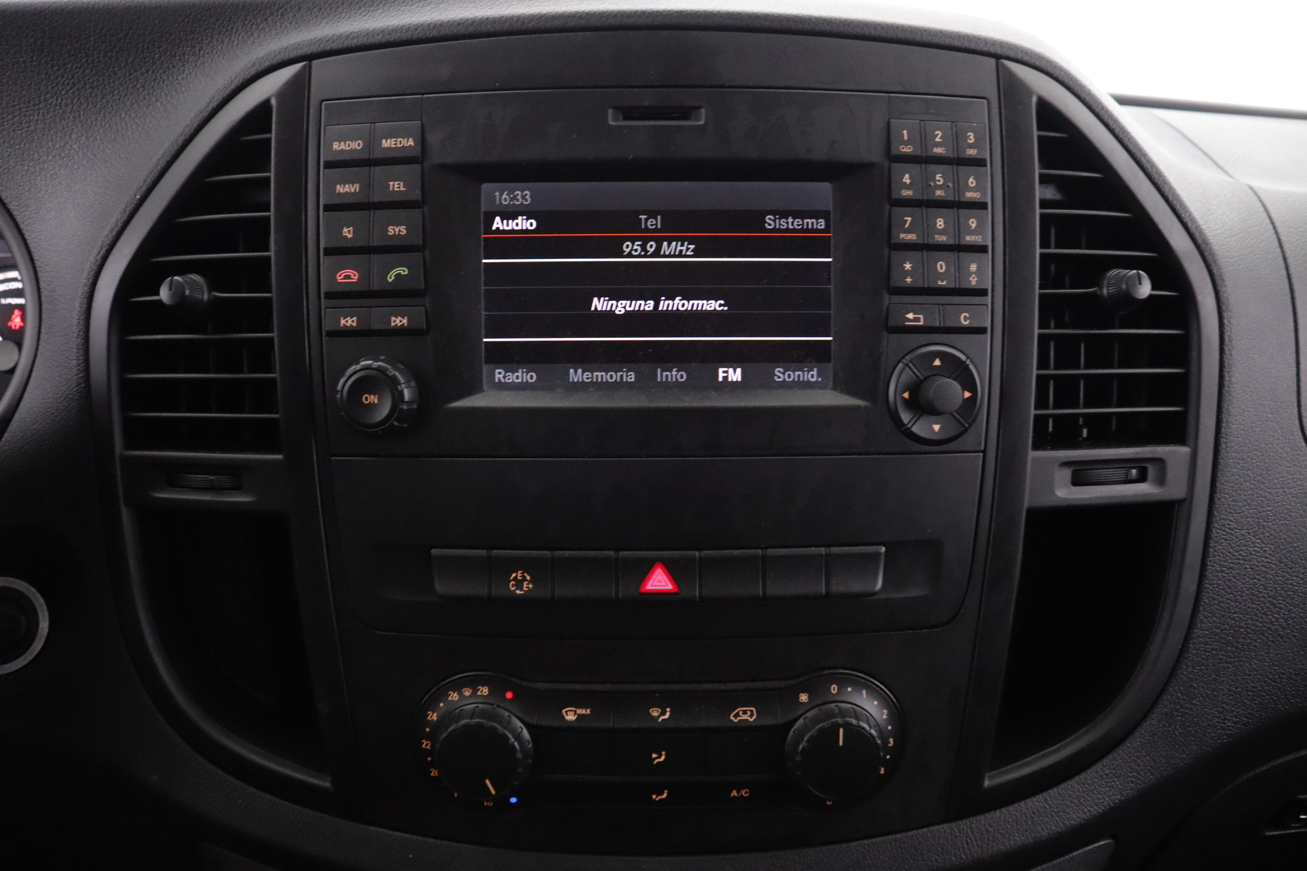 Mercedes-benz Vito ELECTRICO 116cv AUTO 4P foto 23