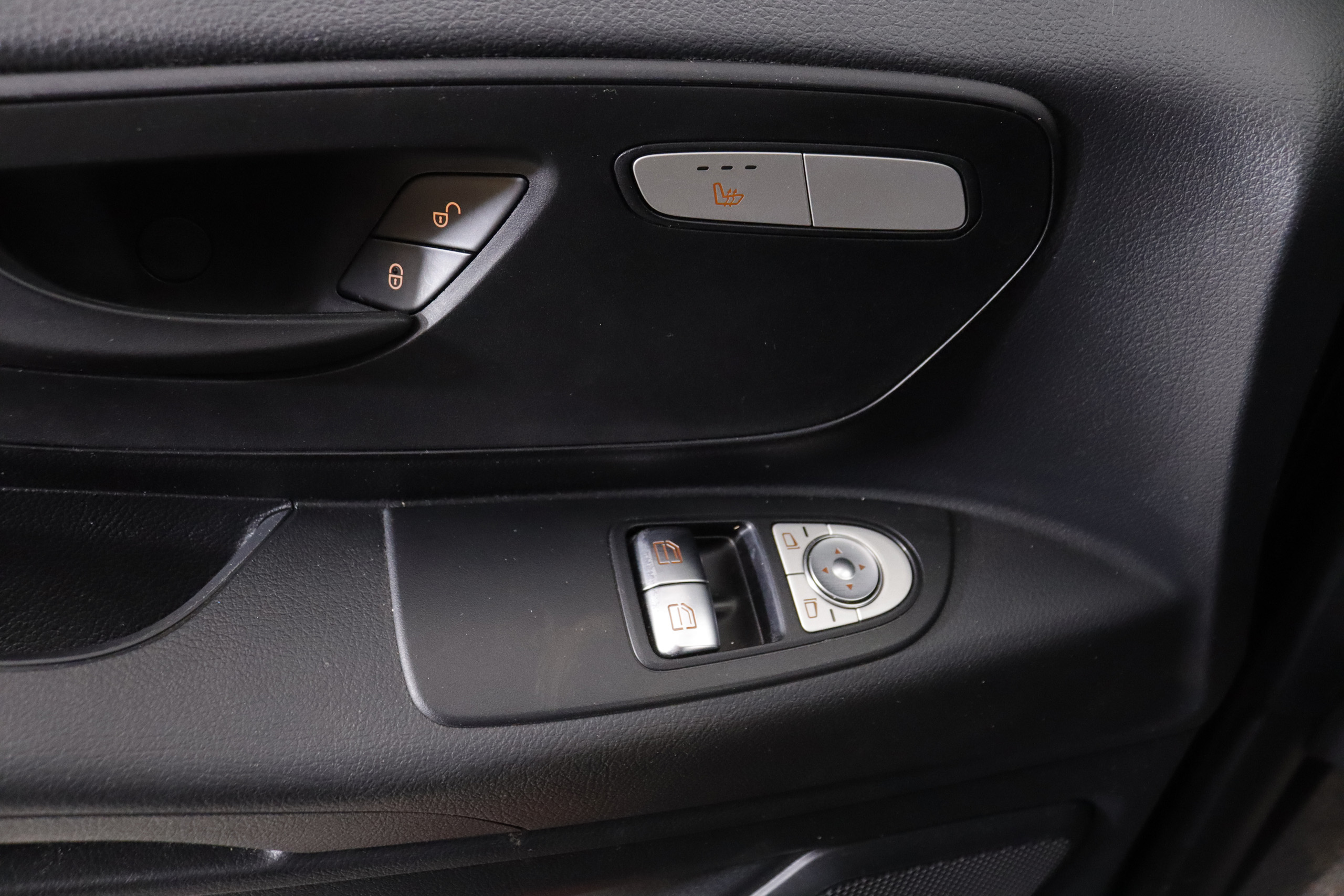 Mercedes-benz Vito ELECTRICO 116cv AUTO 4P foto 24