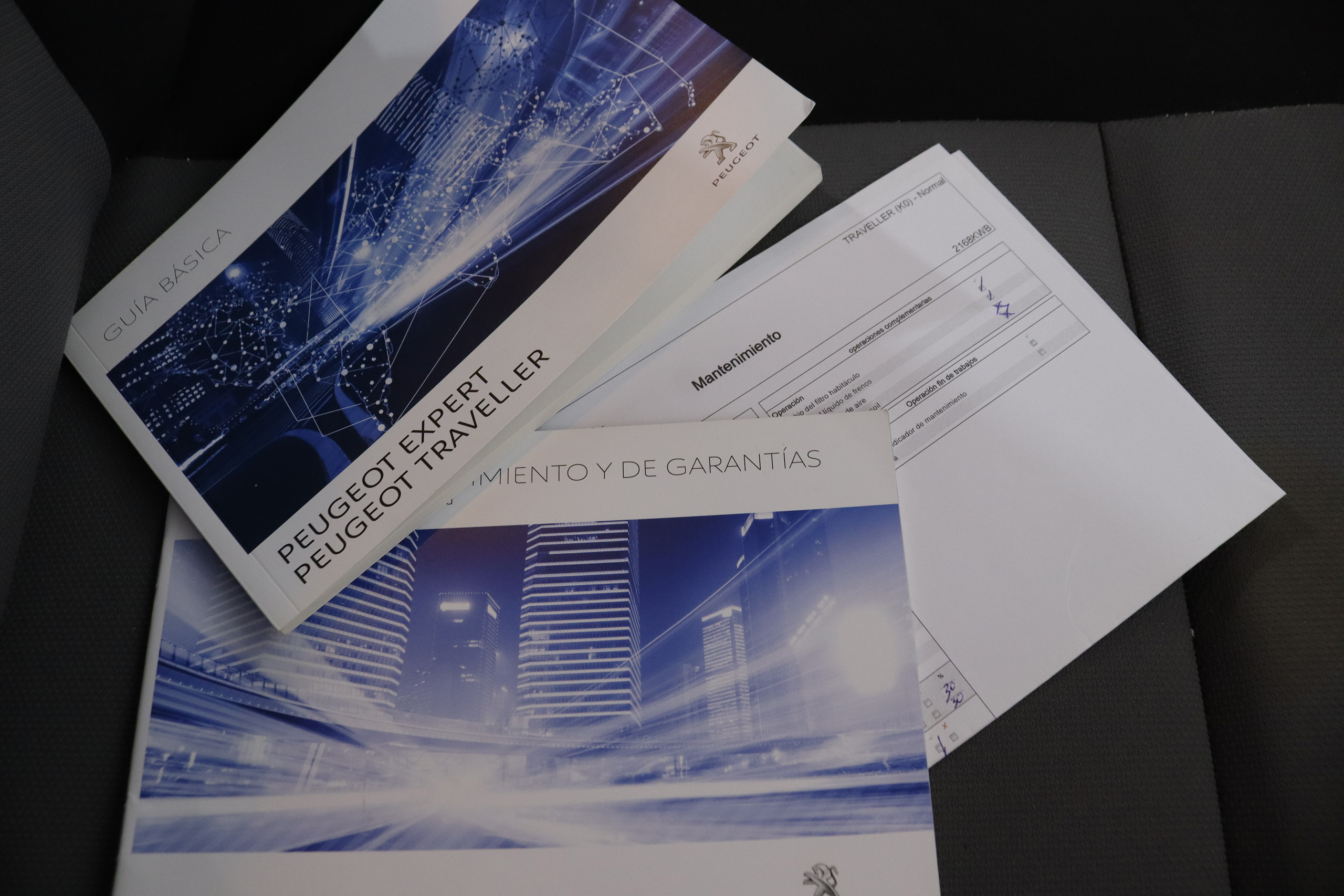 Peugeot Expert 1.6 BLUEHDI COMBI 5 Plazas STANDARD 120cv 4P # IVA DEDUCIBLE,PARKTRONIC foto 23