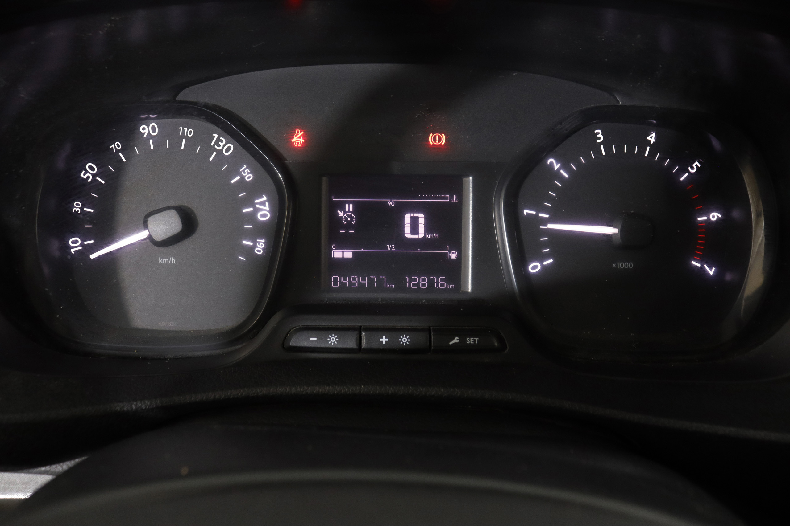 Peugeot Expert 1.6 BLUEHDI COMBI 5 Plazas STANDARD 120cv 4P # IVA DEDUCIBLE,PARKTRONIC foto 17