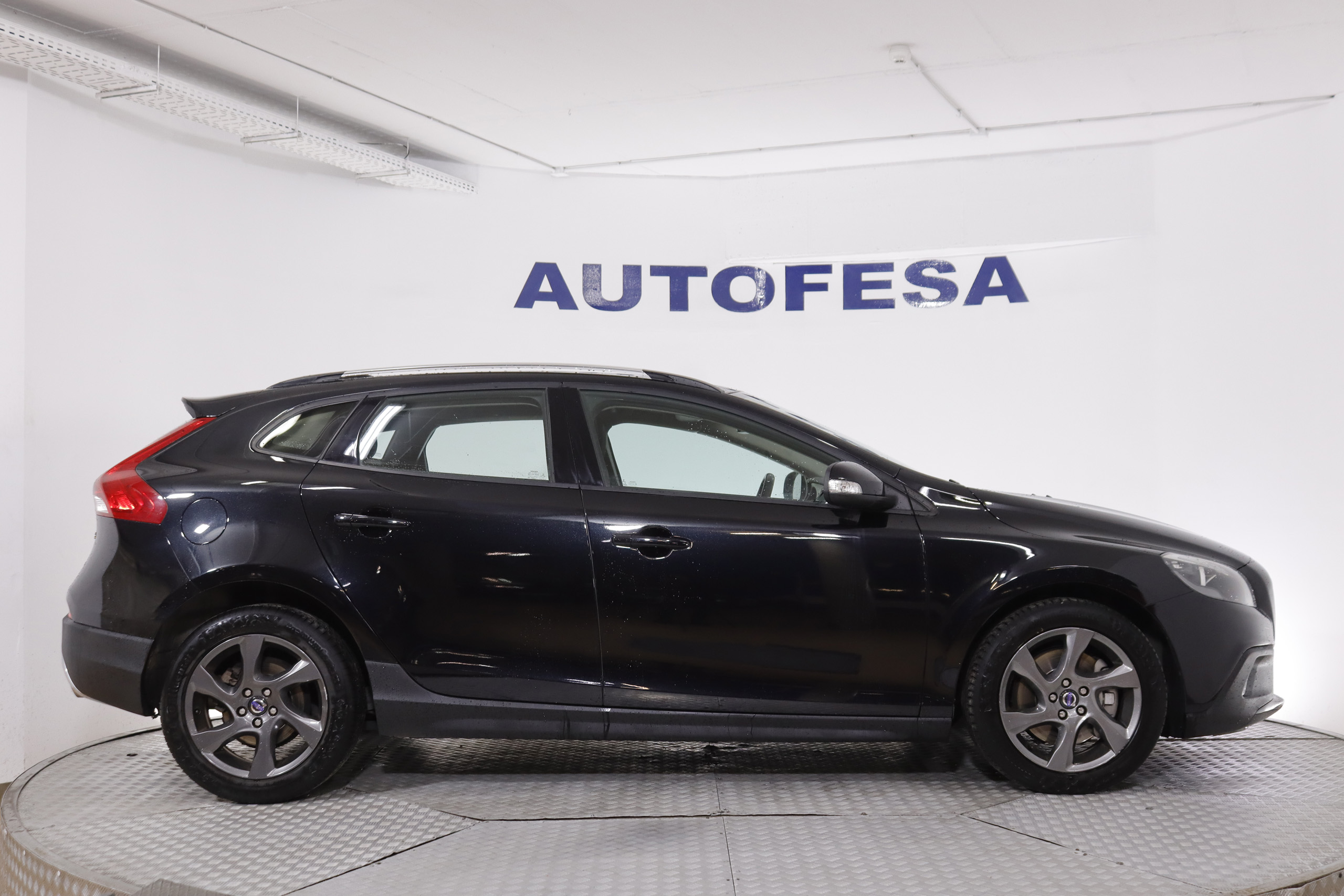 Volvo V40 CROSS COUNTRY 2.0 D3 150cv 5P # NAVY foto 10