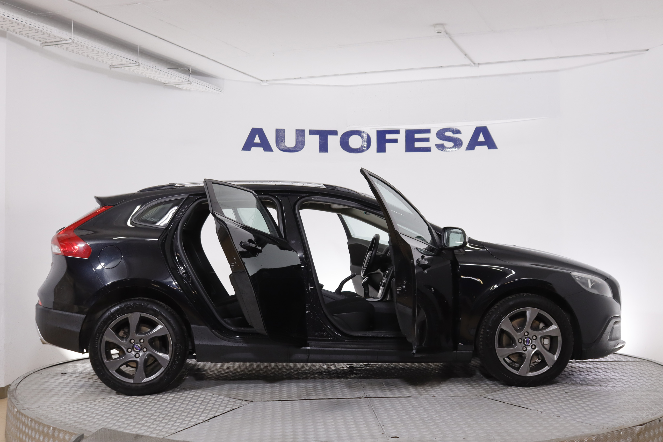 Volvo V40 CROSS COUNTRY 2.0 D3 150cv 5P # NAVY foto 11