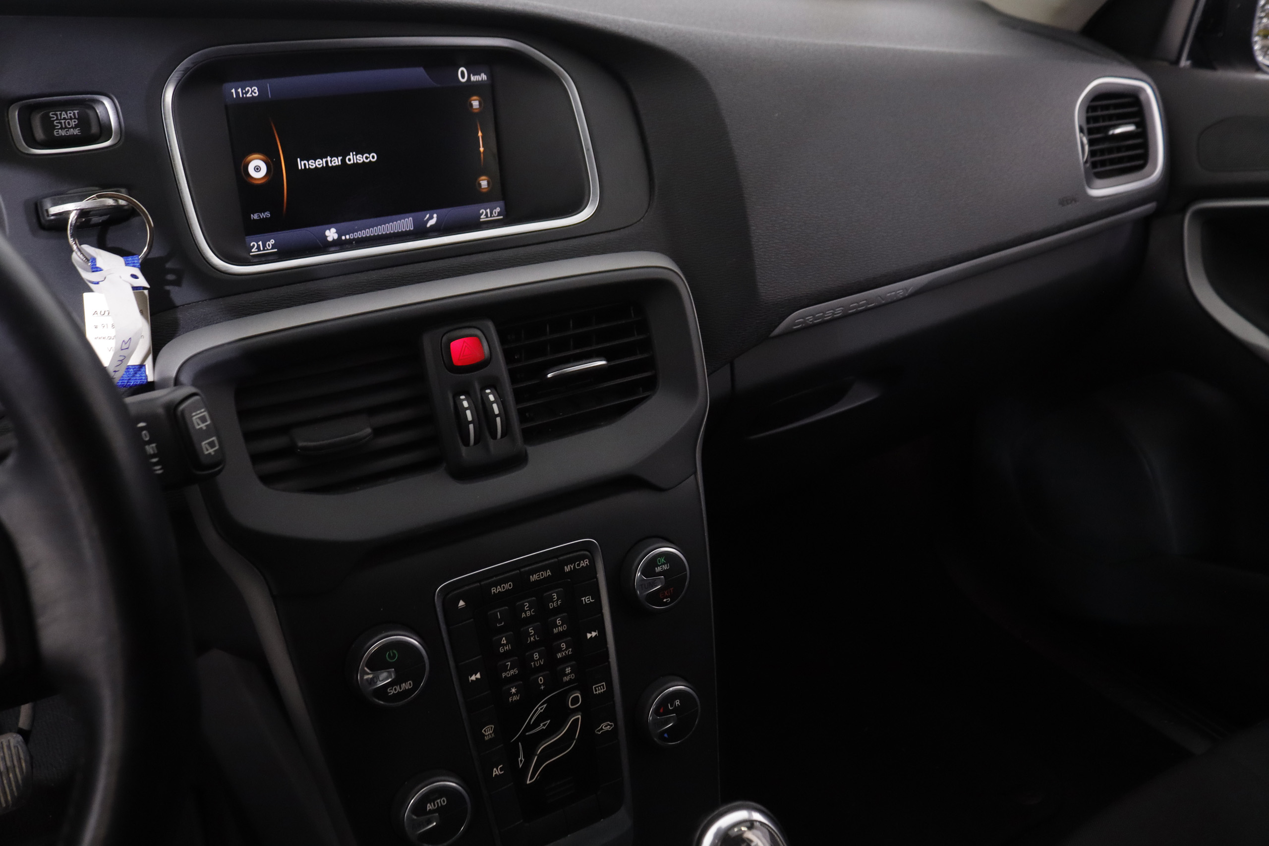 Volvo V40 CROSS COUNTRY 2.0 D3 150cv 5P # NAVY foto 19