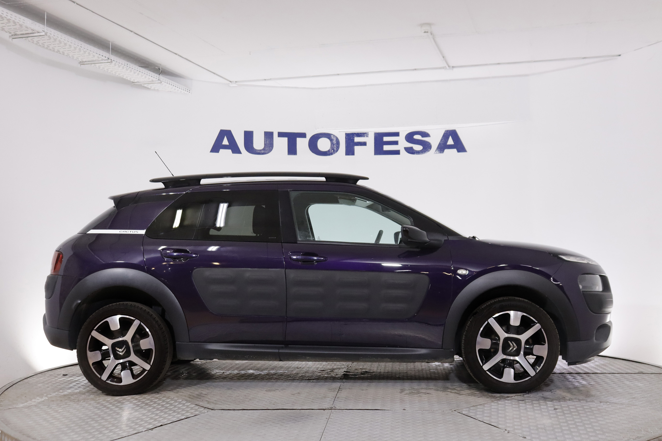 Citroen C4 Cactus 1.6HDI SHINE 92cv AUTO 5P # NAVY foto 10