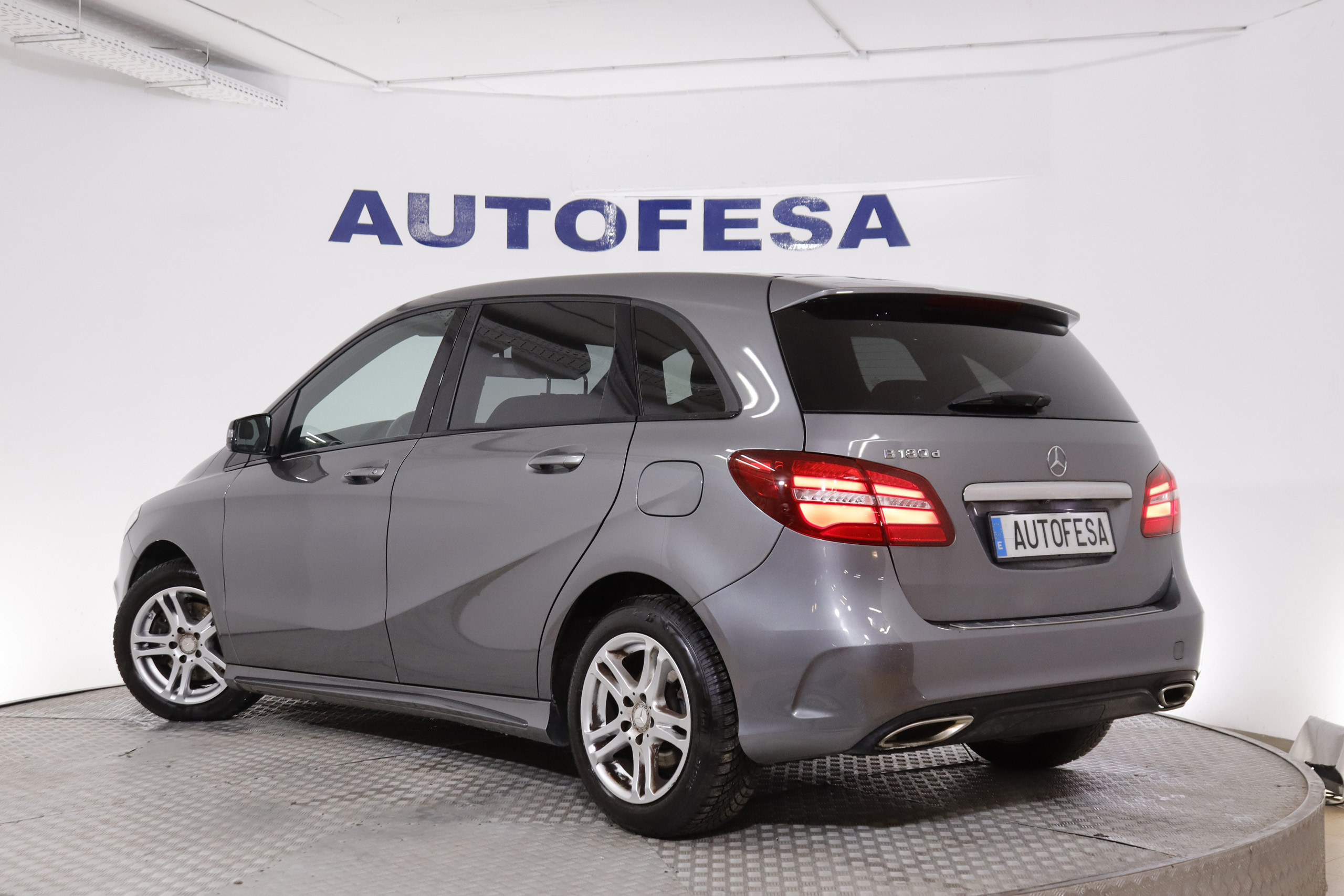 Mercedes-benz B 180 D AMG LINE 109cv AUTO 5P # NAVY, PARKTRONIC foto 6