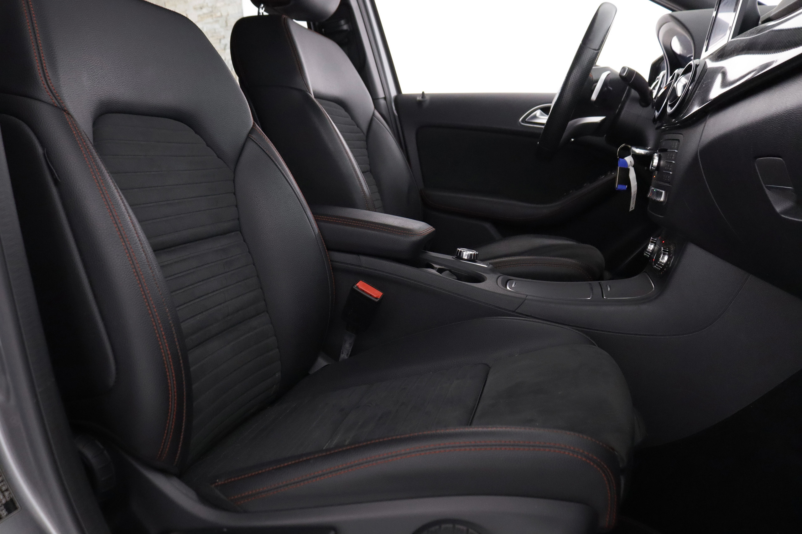 Mercedes-benz B 180 D AMG LINE 109cv AUTO 5P # NAVY, PARKTRONIC foto 24