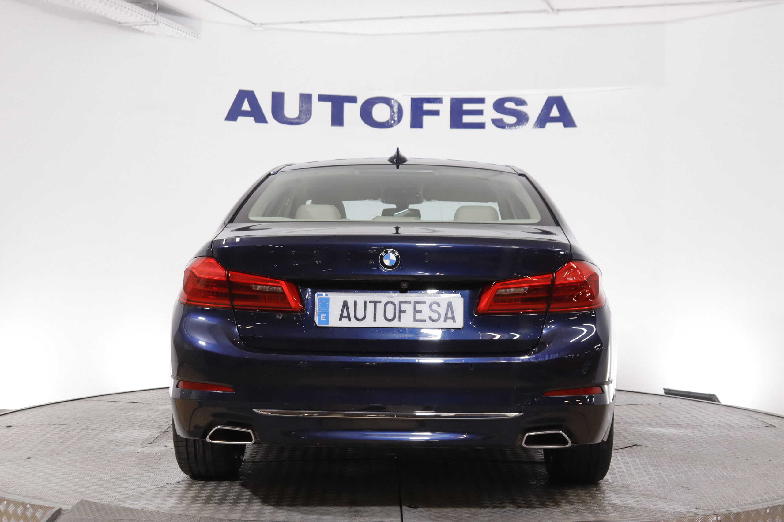 BMW 540 SERIE 5 540I LUXURY 340cv AUTO 4P # NAVY, CUERO foto 7