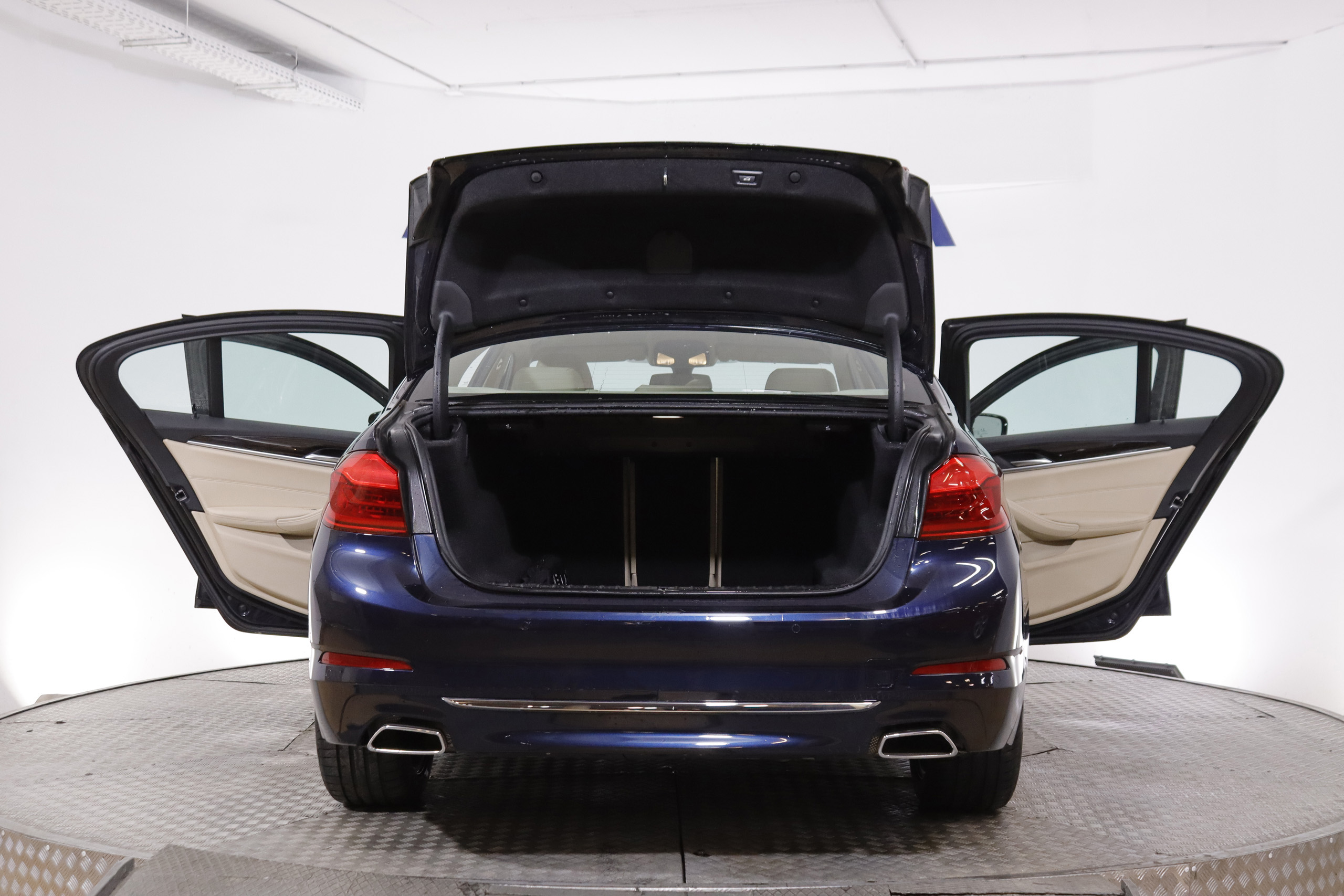 BMW 540 SERIE 5 540I LUXURY 340cv AUTO 4P # NAVY, CUERO foto 13