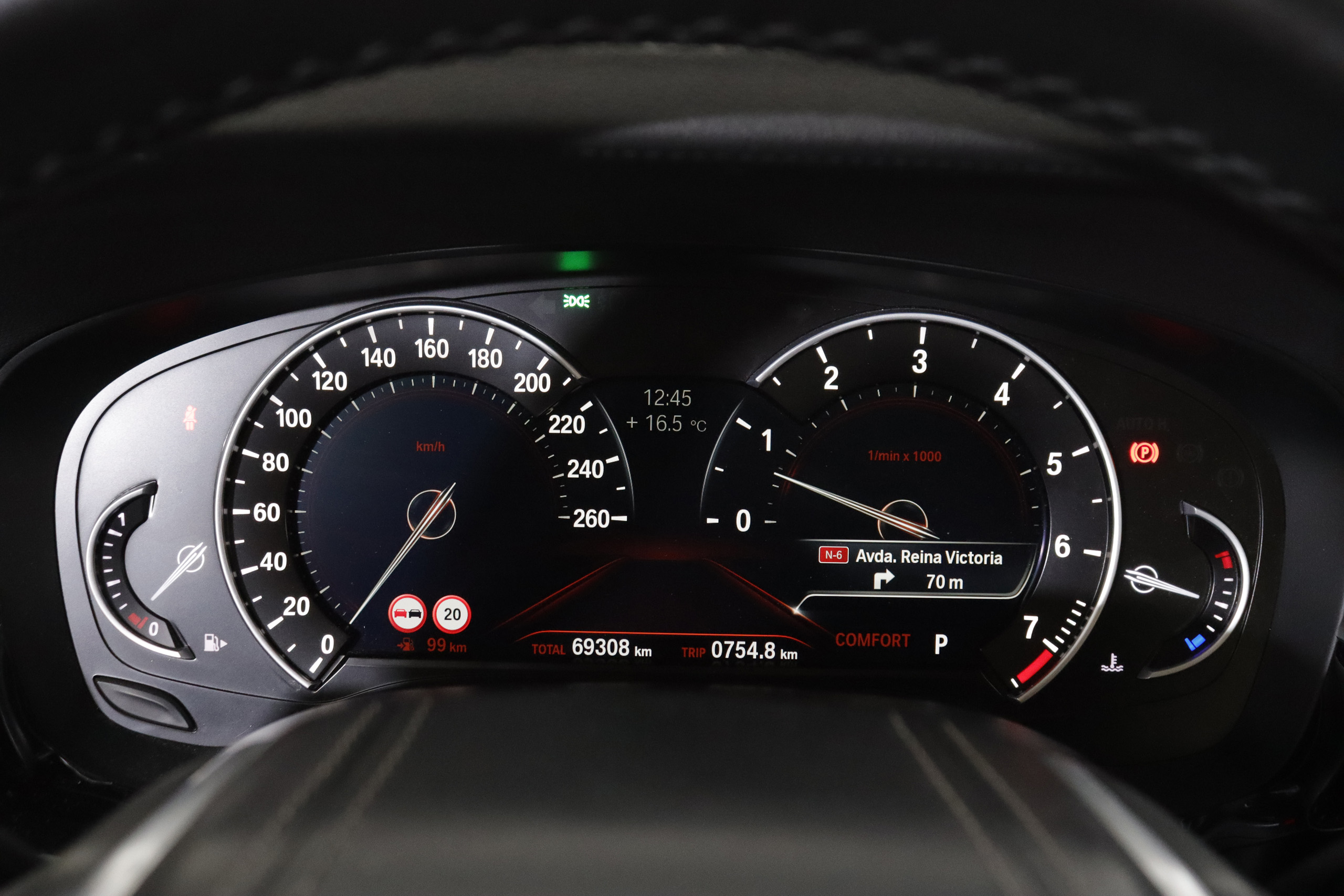 BMW 540 SERIE 5 540I LUXURY 340cv AUTO 4P # NAVY, CUERO foto 17