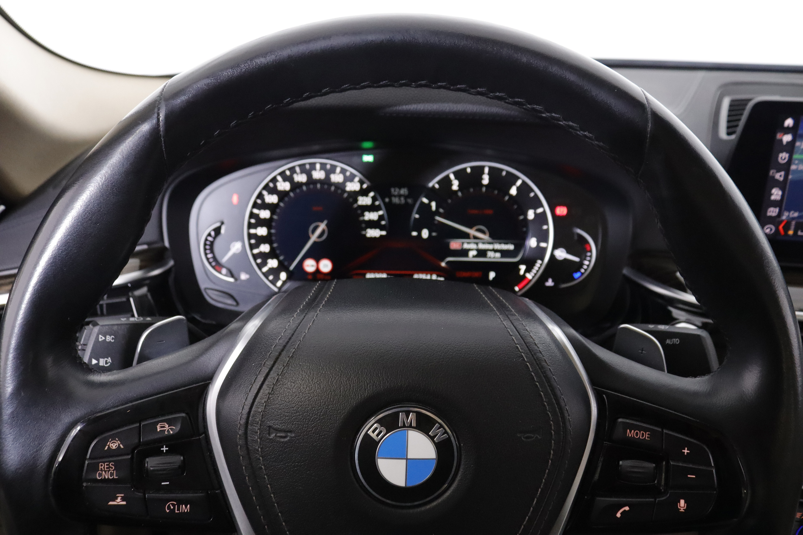 BMW 540 SERIE 5 540I LUXURY 340cv AUTO 4P # NAVY, CUERO foto 15