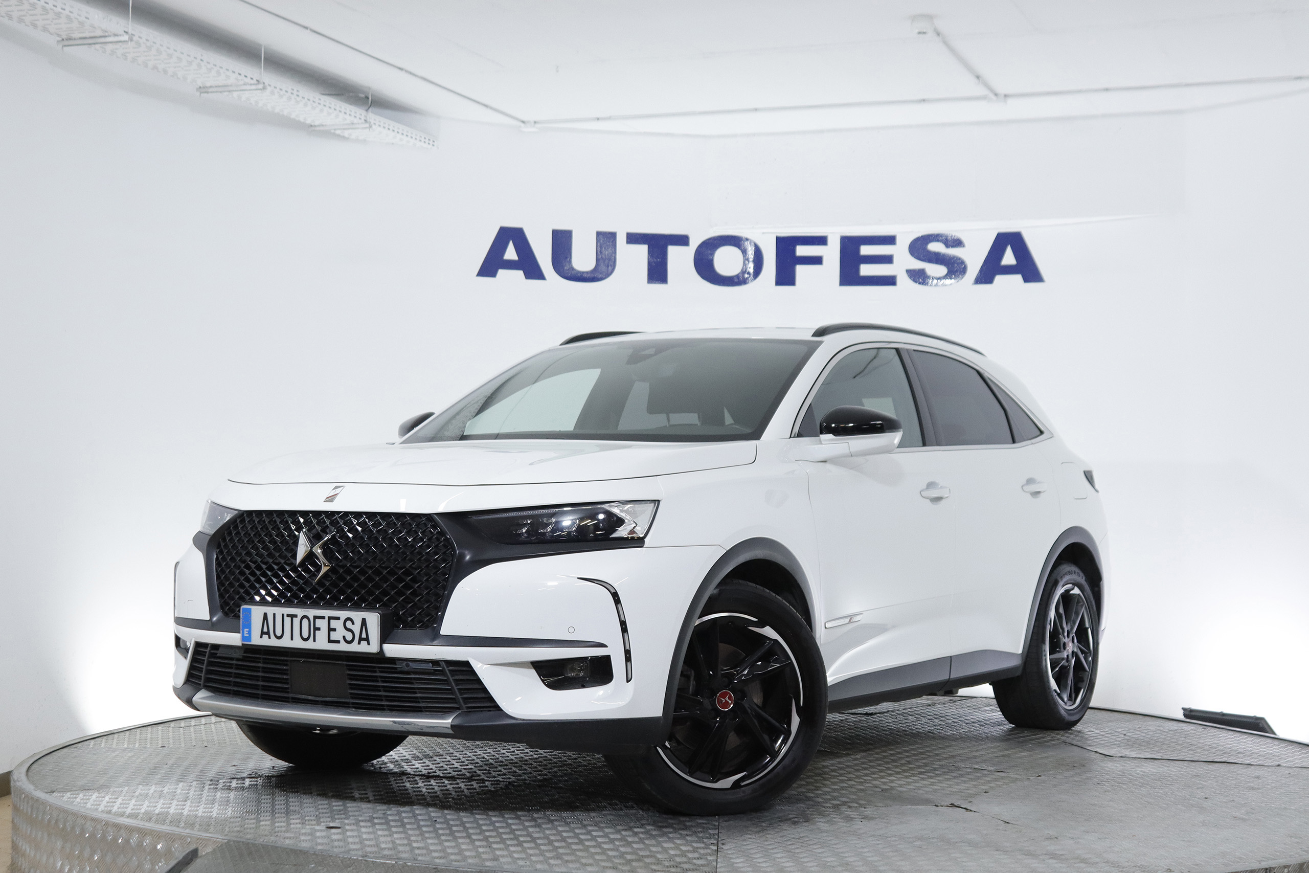 DS DS 7 Crossback 1.6 HIBRIDO ENCHUFABLE PERFORMANCE LINE 300cv AUTO 5P # NAVY, PARKTRONIC, FAROS LED foto 1