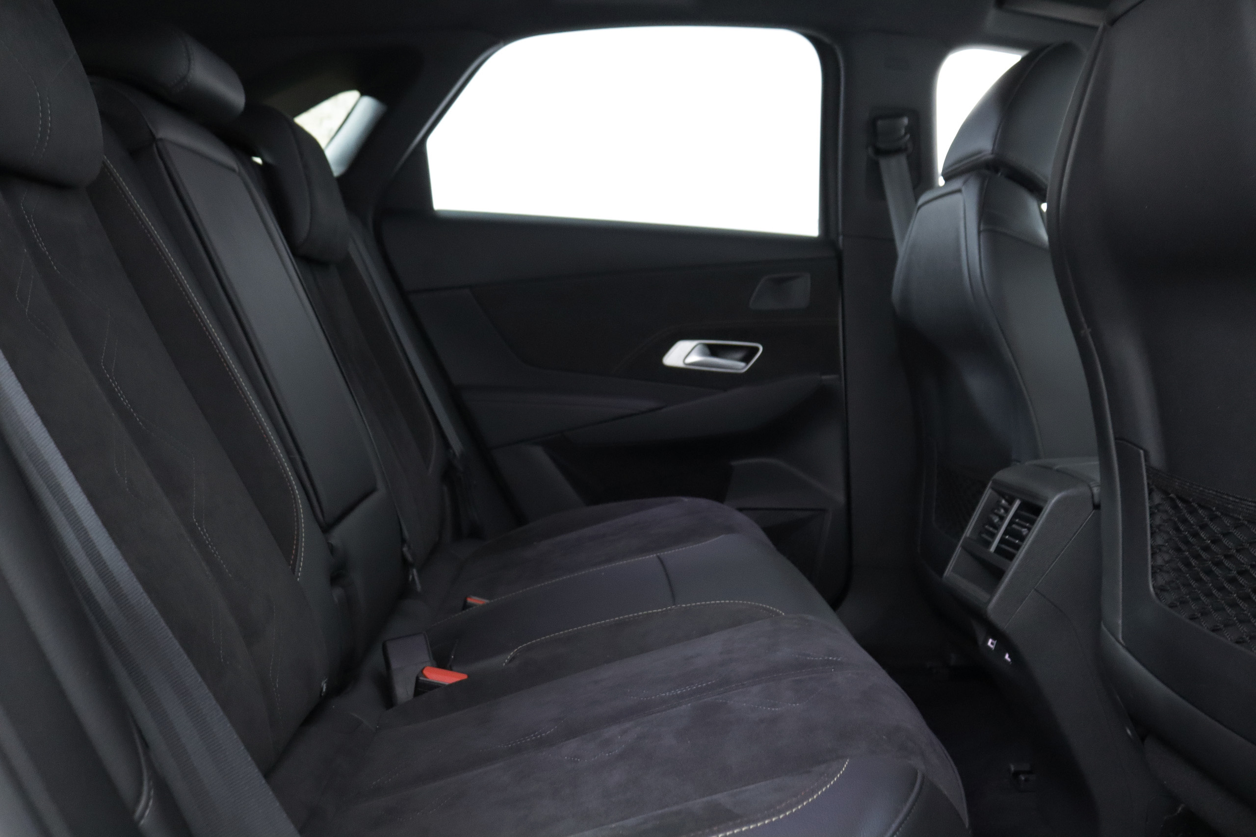 DS DS 7 Crossback 1.6 HIBRIDO ENCHUFABLE PERFORMANCE LINE 300cv AUTO 5P # NAVY, PARKTRONIC, FAROS LED foto 25