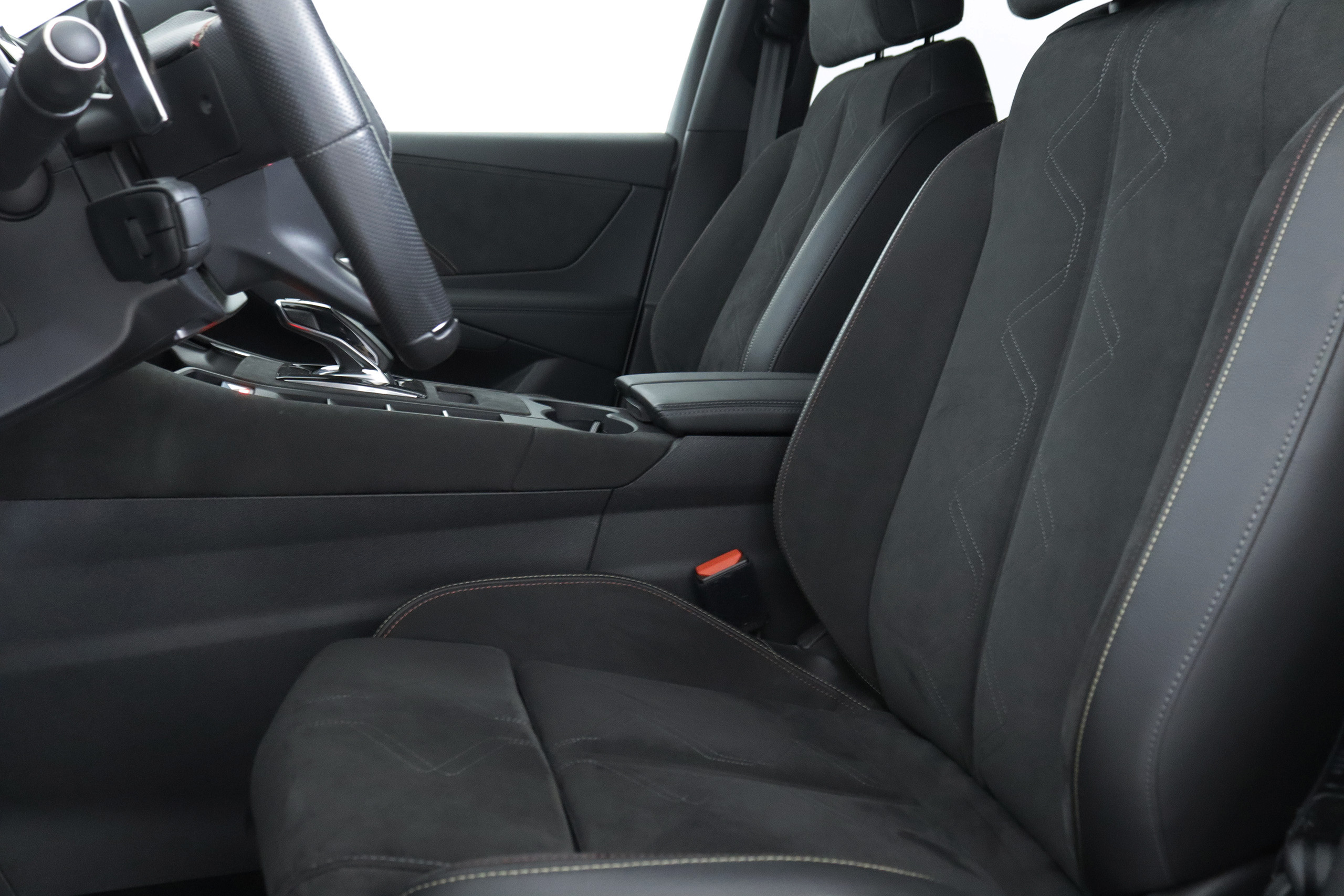 DS DS 7 Crossback 1.6 HIBRIDO ENCHUFABLE PERFORMANCE LINE 300cv AUTO 5P # NAVY, PARKTRONIC, FAROS LED foto 23