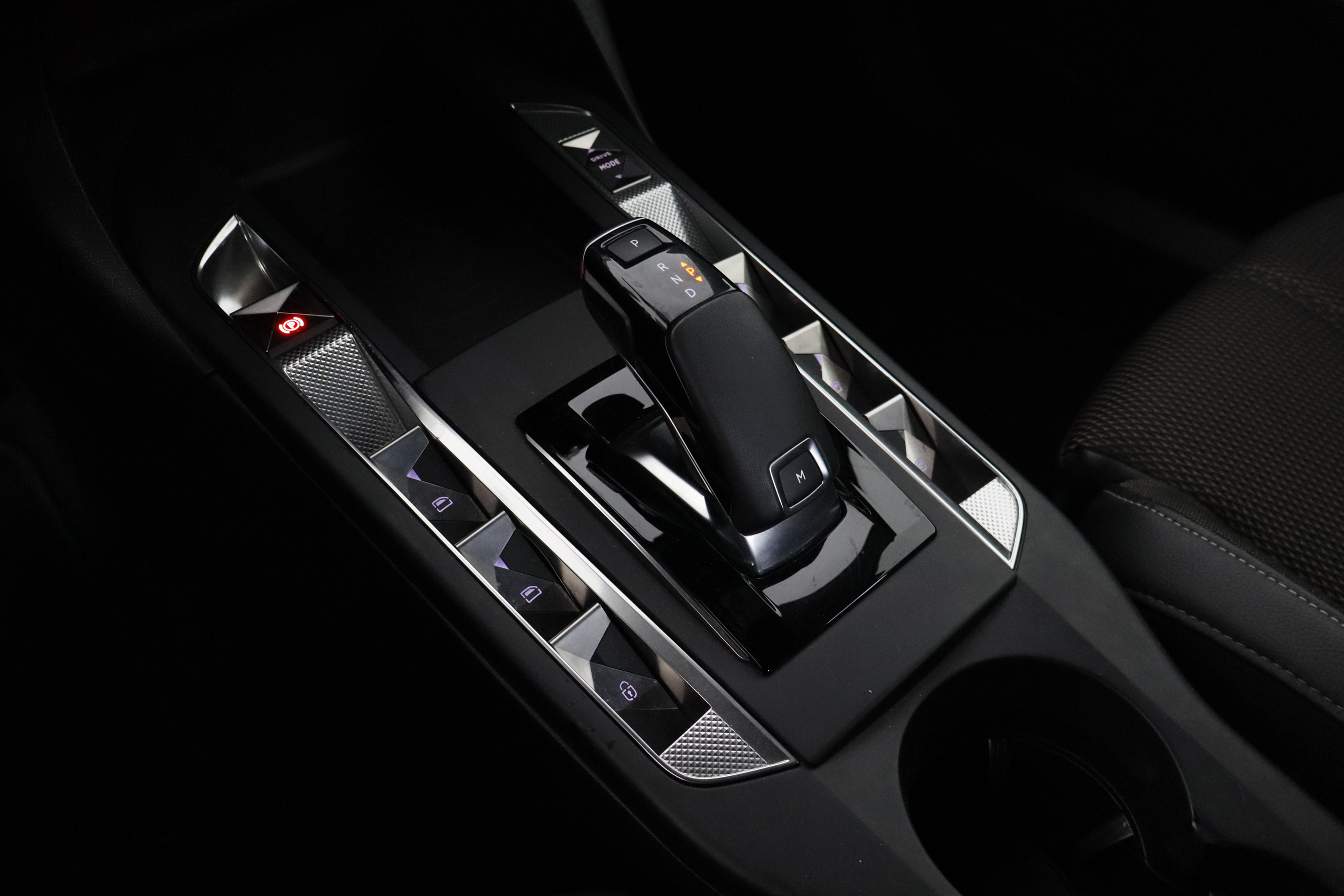 DS DS 3 Crossback 1.2 SO CHIC 130cv AUTO  5P # NAVY,  PARKTRONIC foto 19