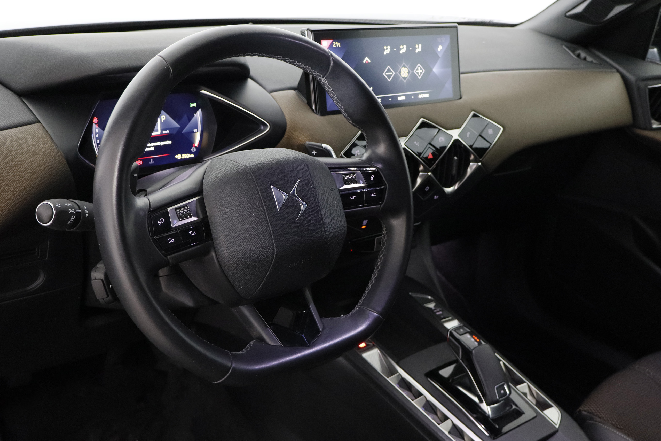 DS DS 3 Crossback 1.2 SO CHIC 130cv AUTO  5P # NAVY,  PARKTRONIC foto 14