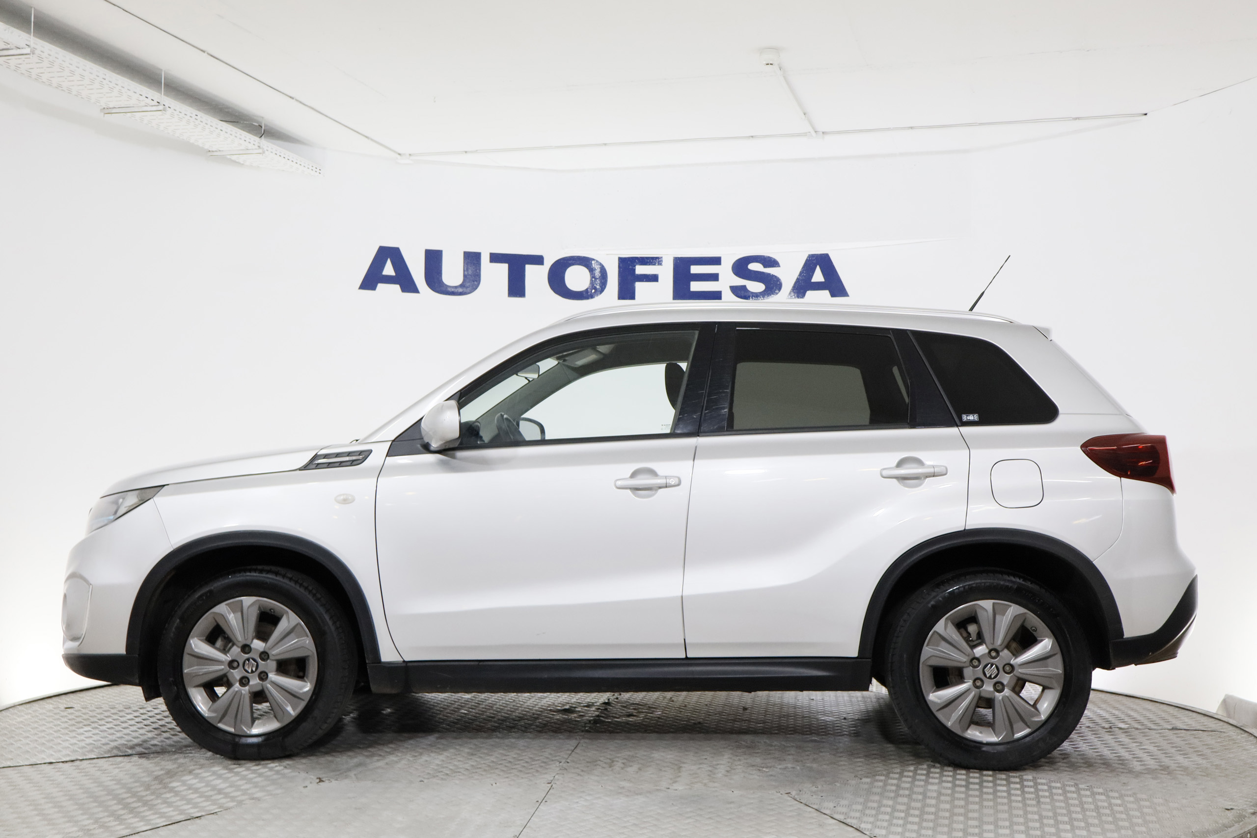 Suzuki Vitara 1.4T GLE AWD HYBRID 140cv 5P # IVA DEDUCIBLE foto 5